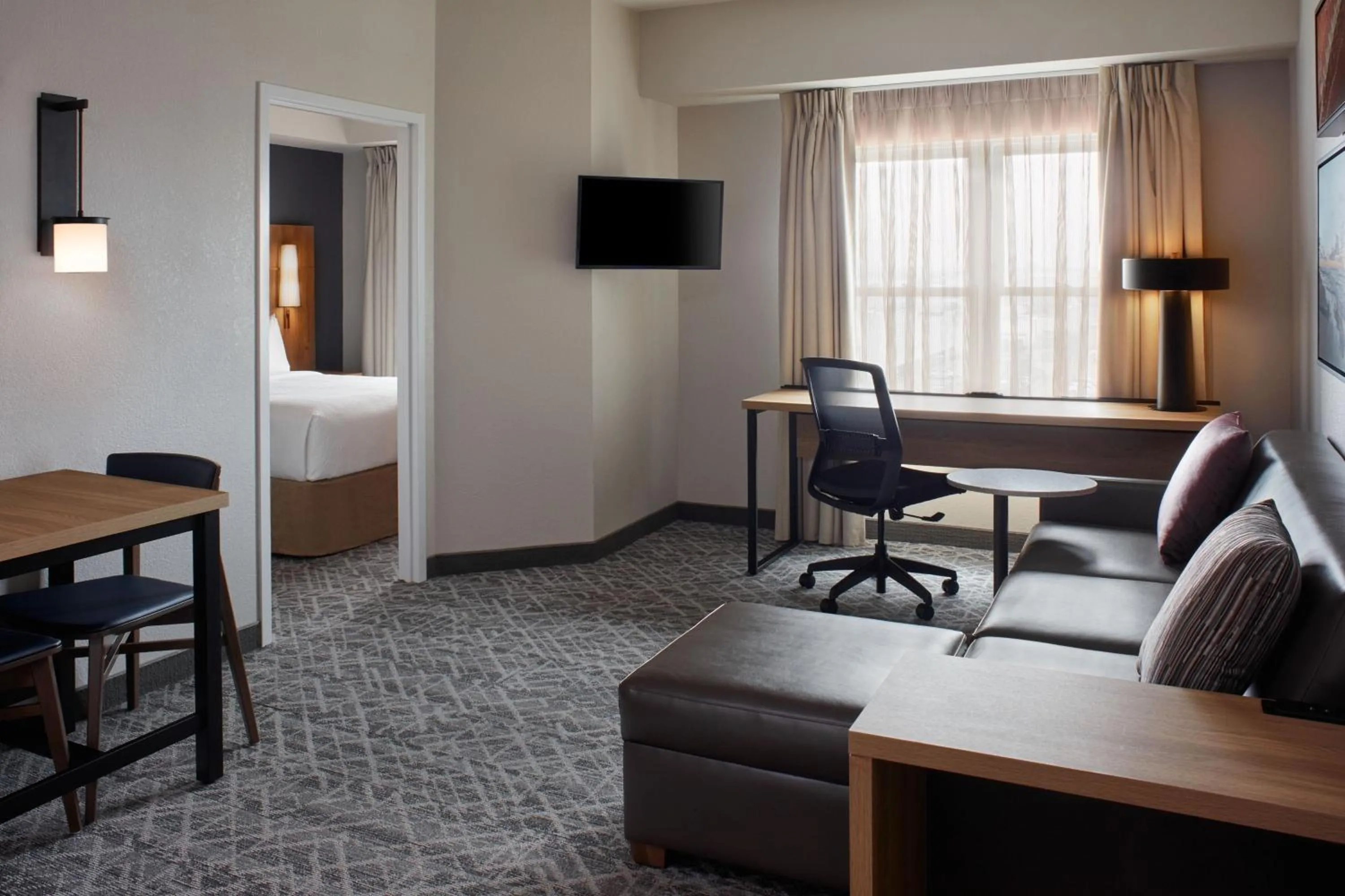 Bedroom, Bed in Residence Inn by Marriott Mississauga-Airport Corporate Centre West