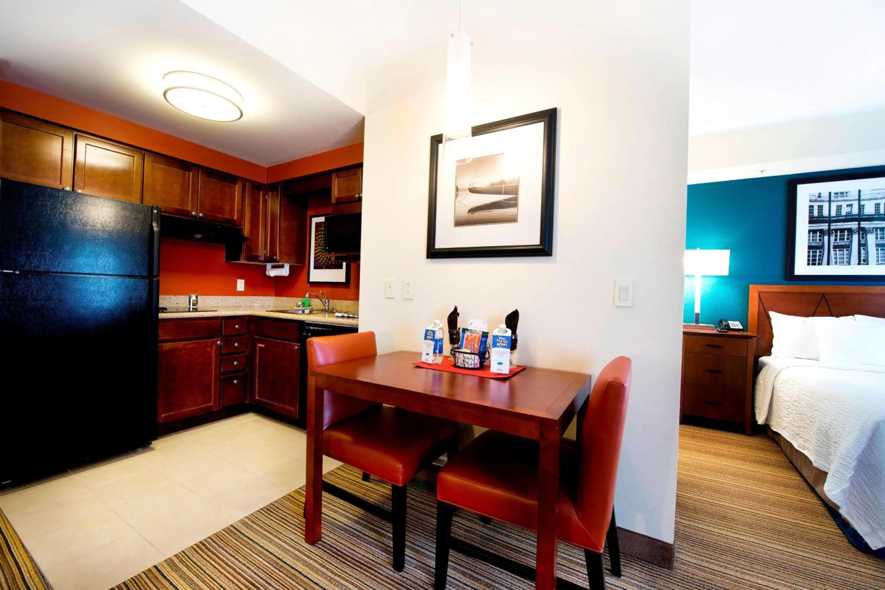 Bedroom in Residence Inn by Marriott Mississauga-Airport Corporate Centre West