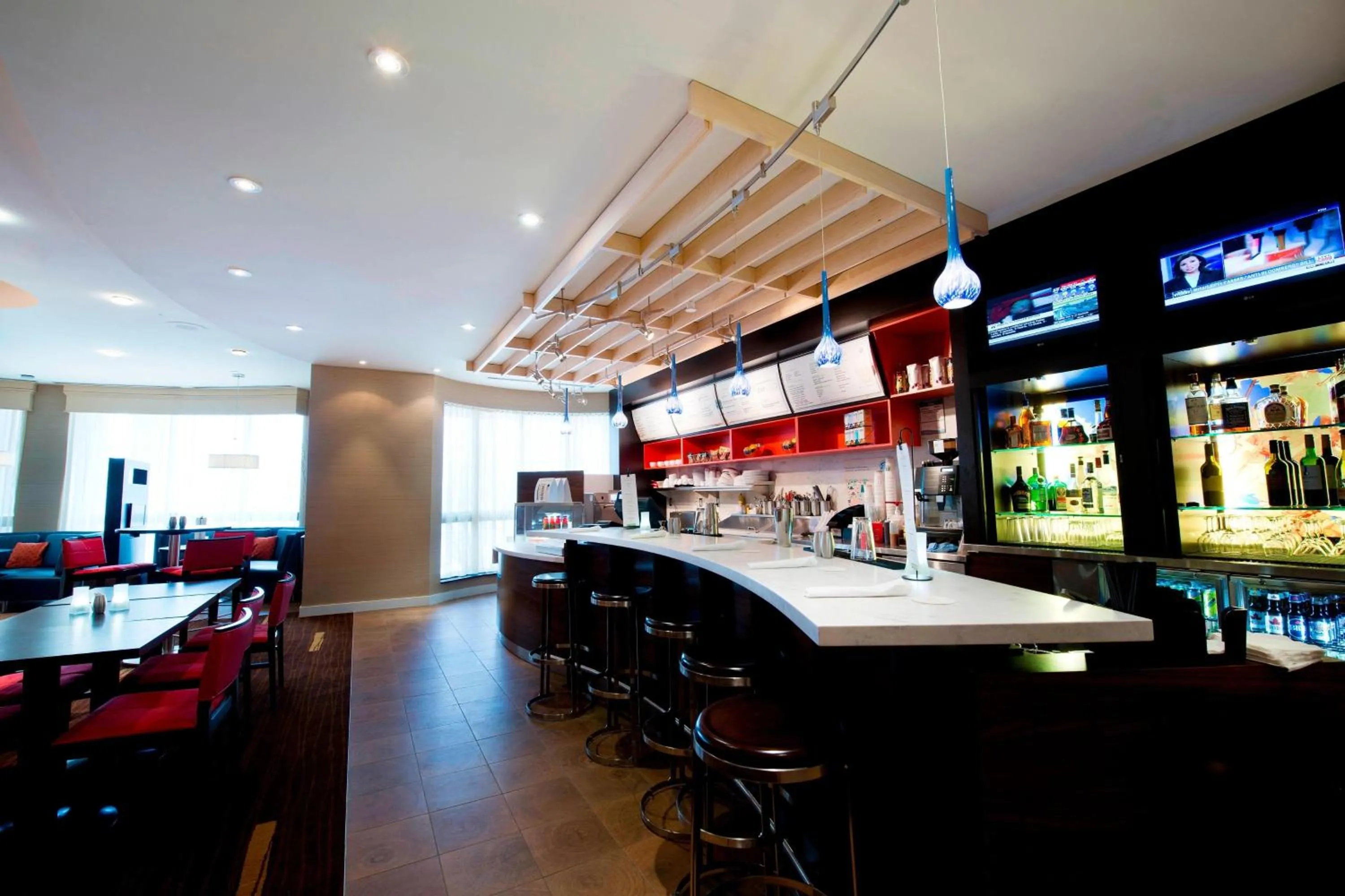 Restaurant/places to eat in Courtyard by Marriott Mississauga-Airport Corporate Centre West