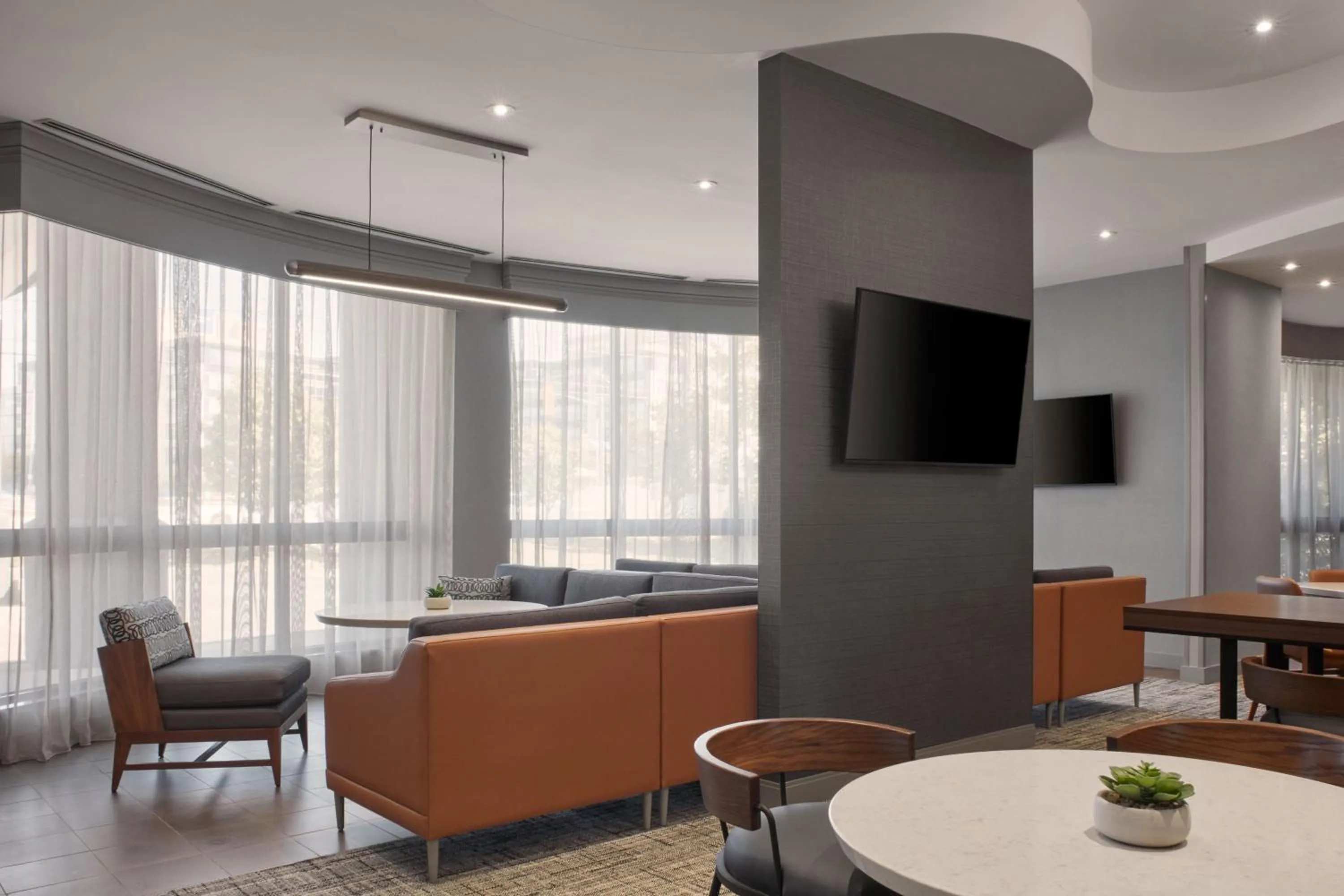 Restaurant/places to eat in Courtyard by Marriott Mississauga-Airport Corporate Centre West