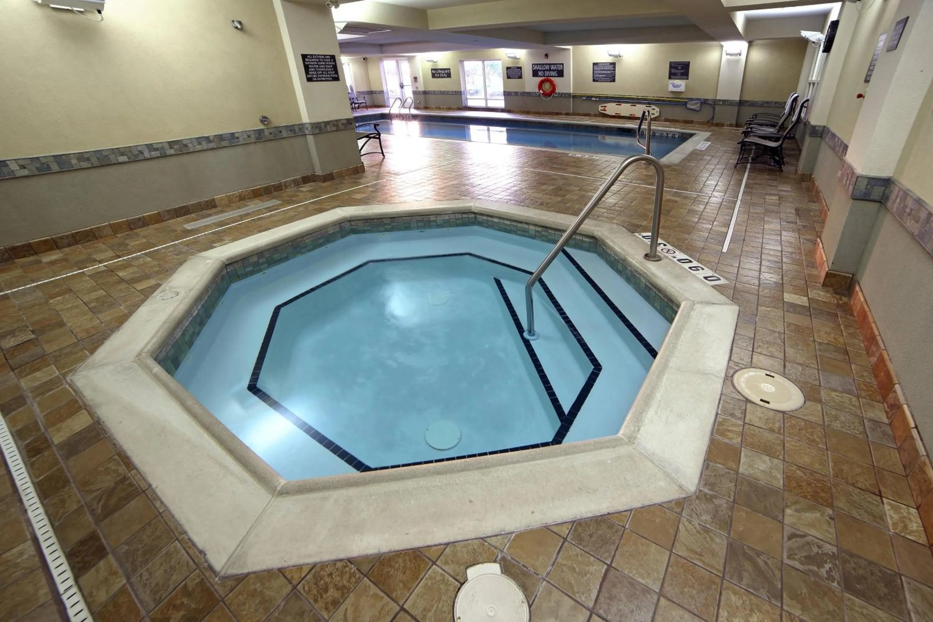 Swimming pool in Residence Inn by Marriott Toronto Vaughan