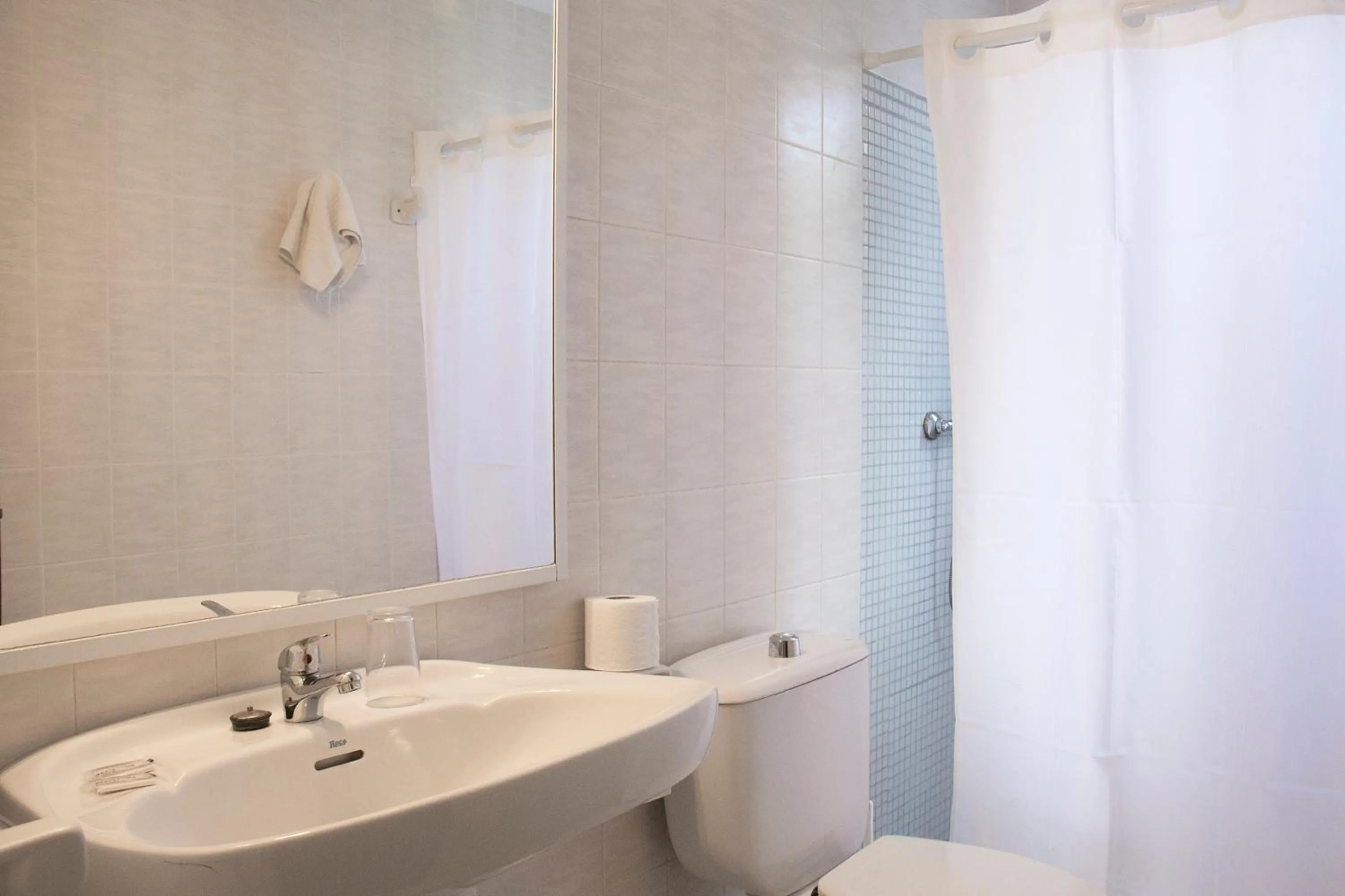 Bathroom in Grupoandria Aparthotel Club Andria