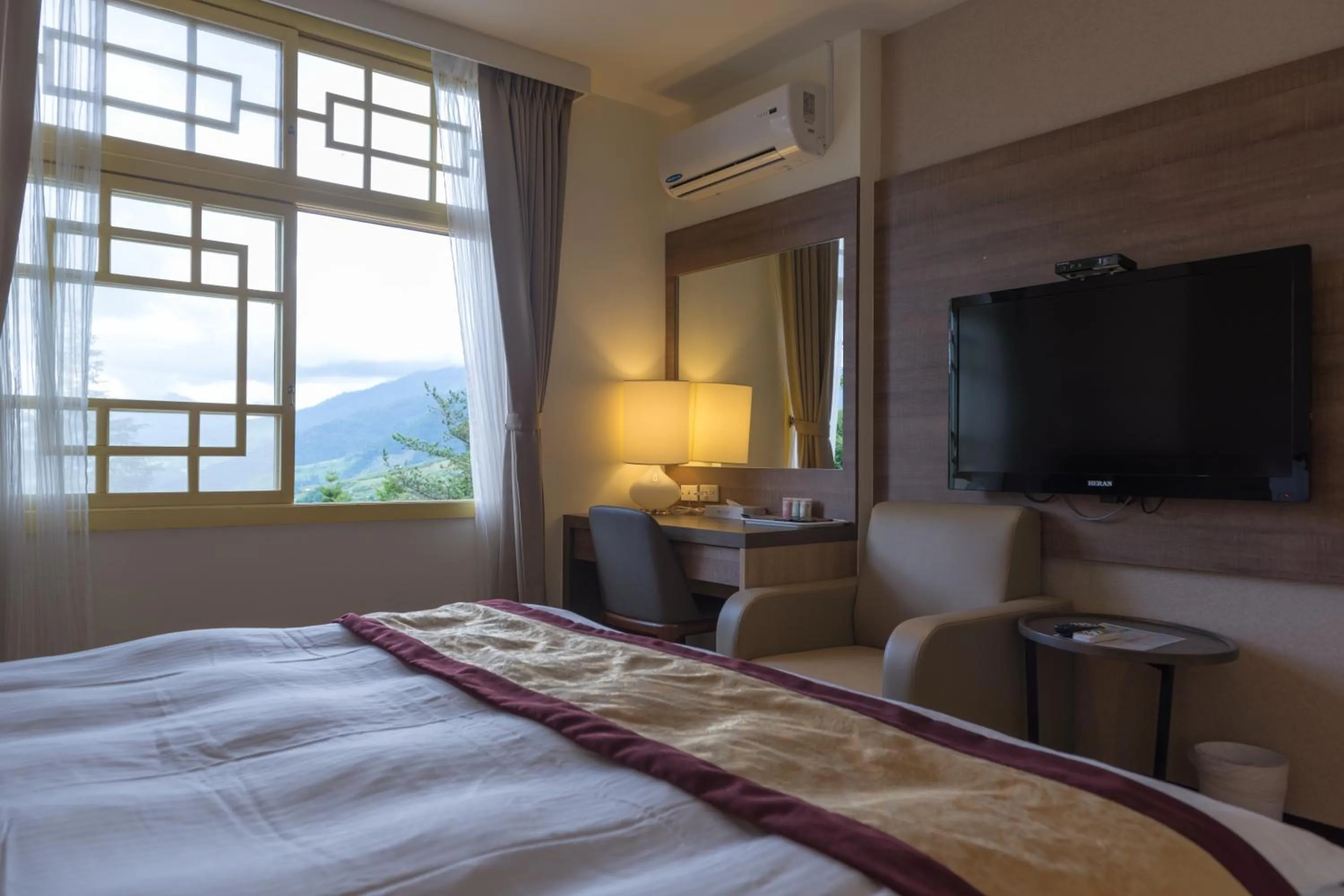 Bed in Lishan Guest House