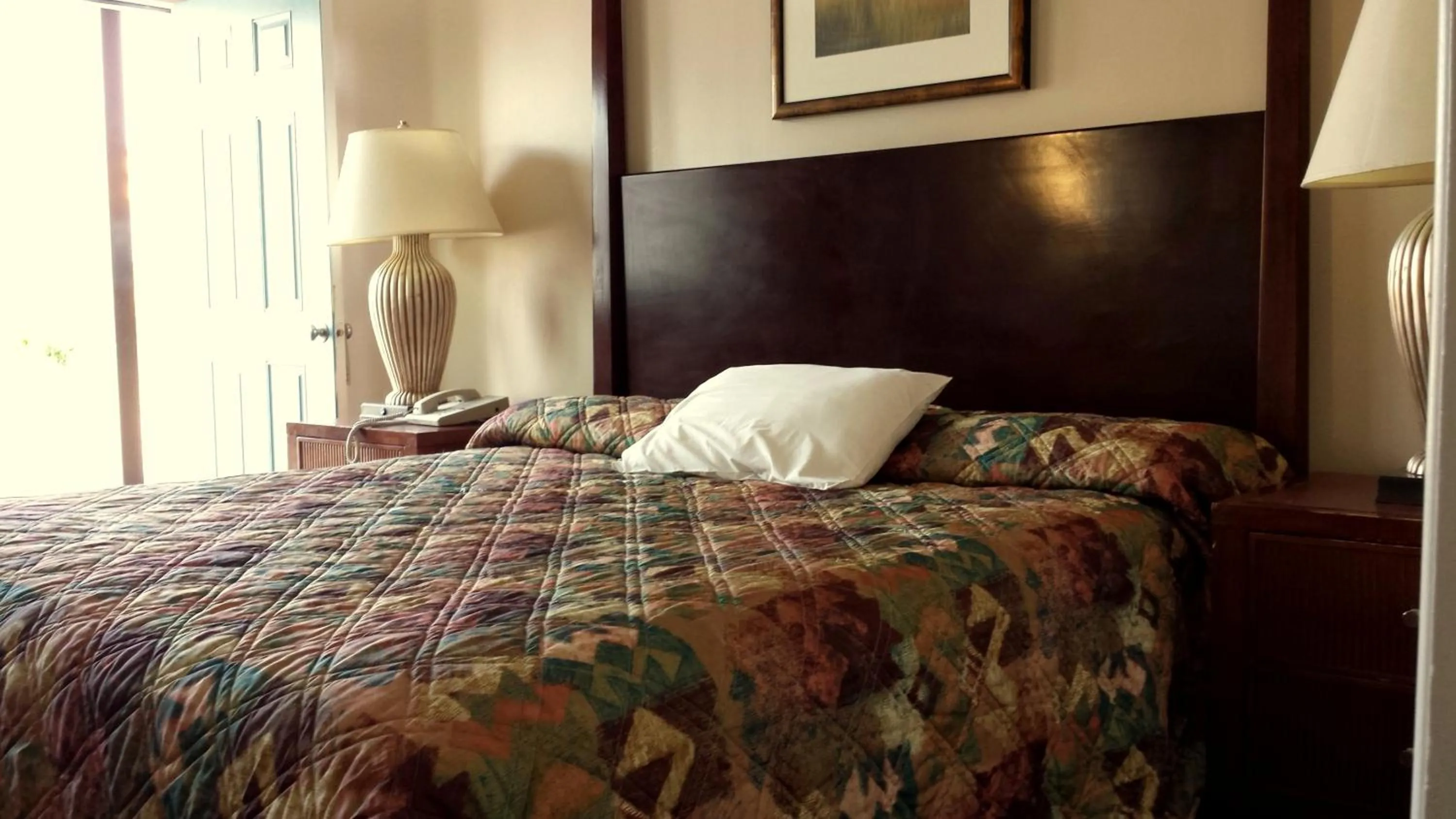 Bedroom in Executive Inn & Suites