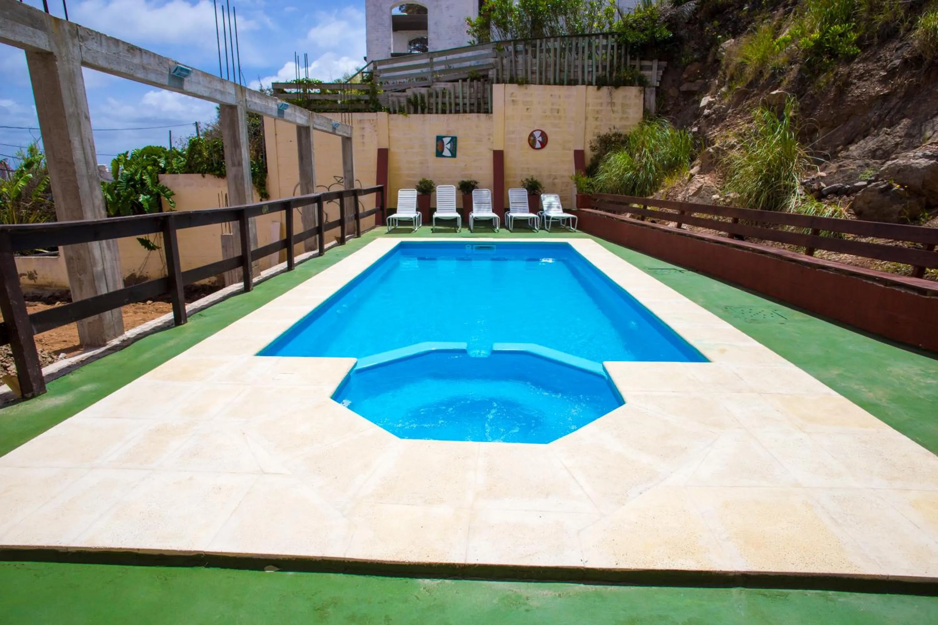 Swimming pool in San Remo Terrazas Hotel