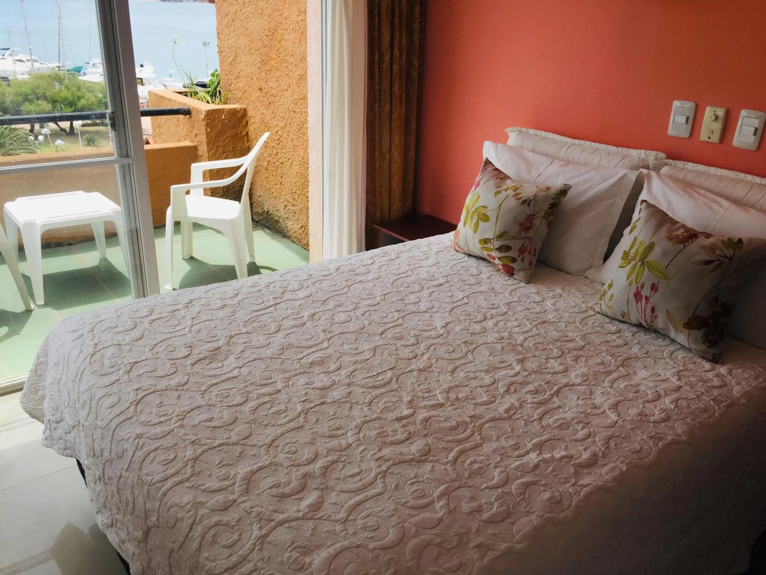 Bedroom, Bed in San Remo Terrazas Hotel