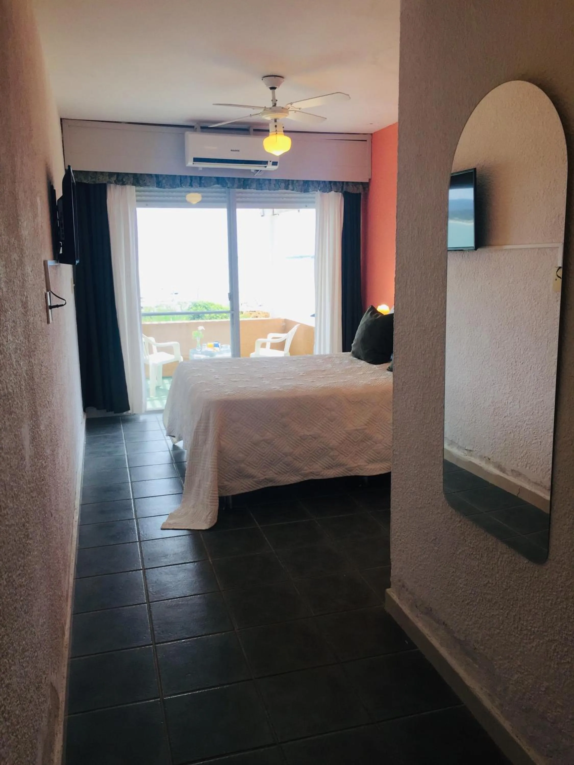 Bedroom, Bed in San Remo Terrazas Hotel