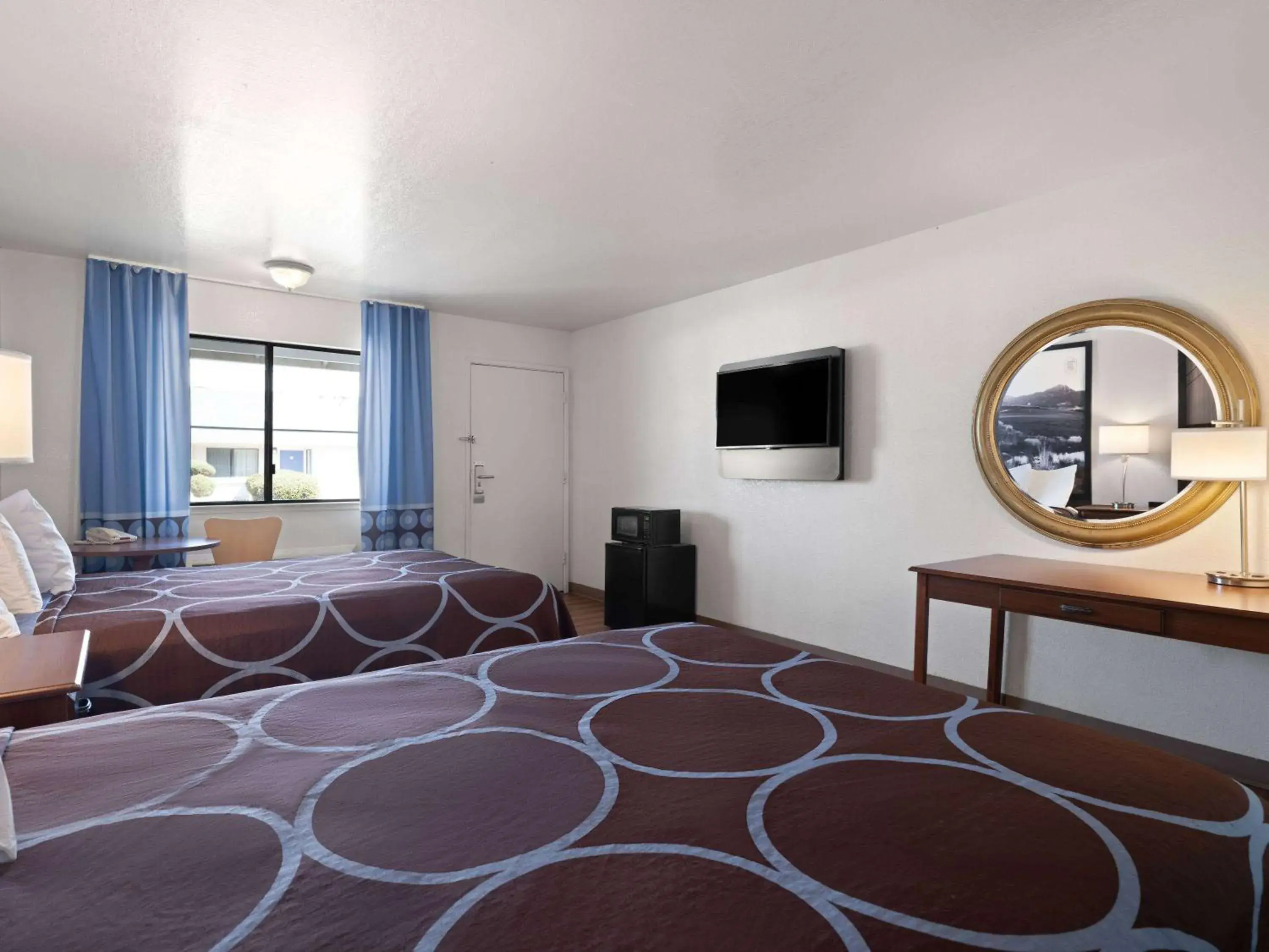 Queen Room with Two Queen Beds - Smoking in Super 8 by Wyndham Dunnigan Queen Room with Two Queen Beds - Smoking in Super 8 by Wyndham Dunnigan