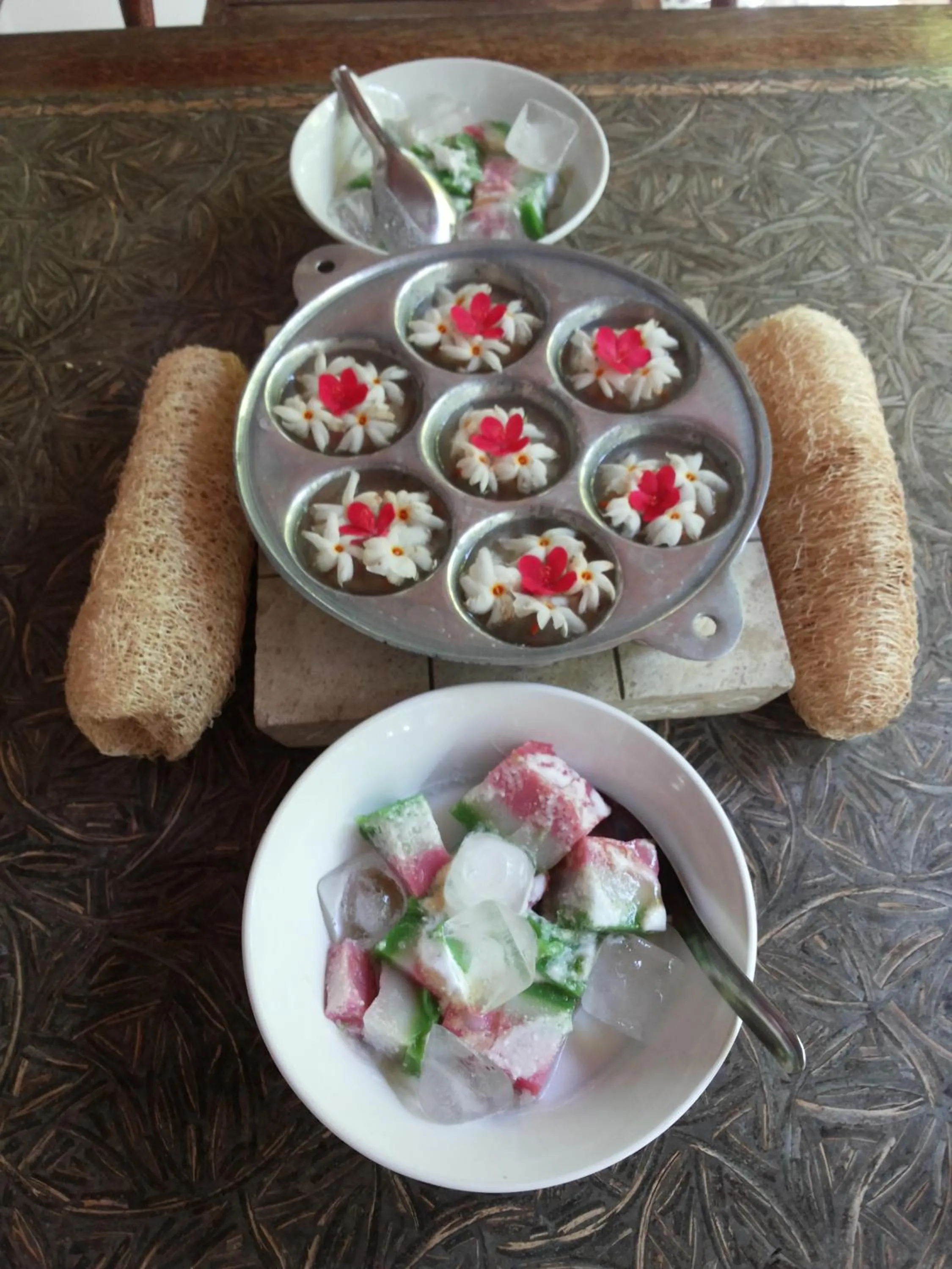 Restaurant/places to eat in Puri Brata