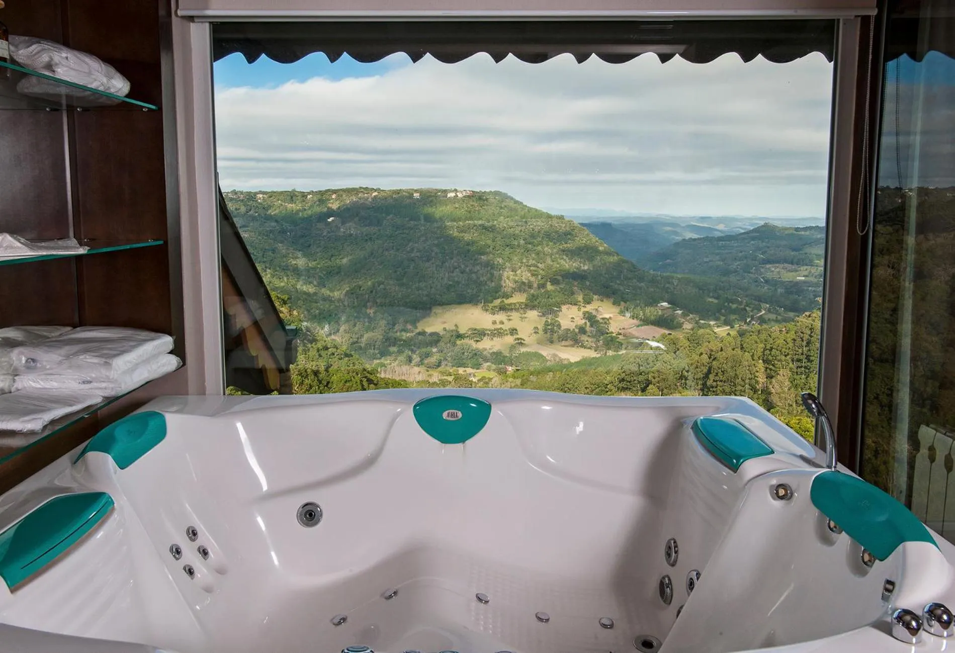 Hot Tub in Villa Bella Hotel & SPA Gramado