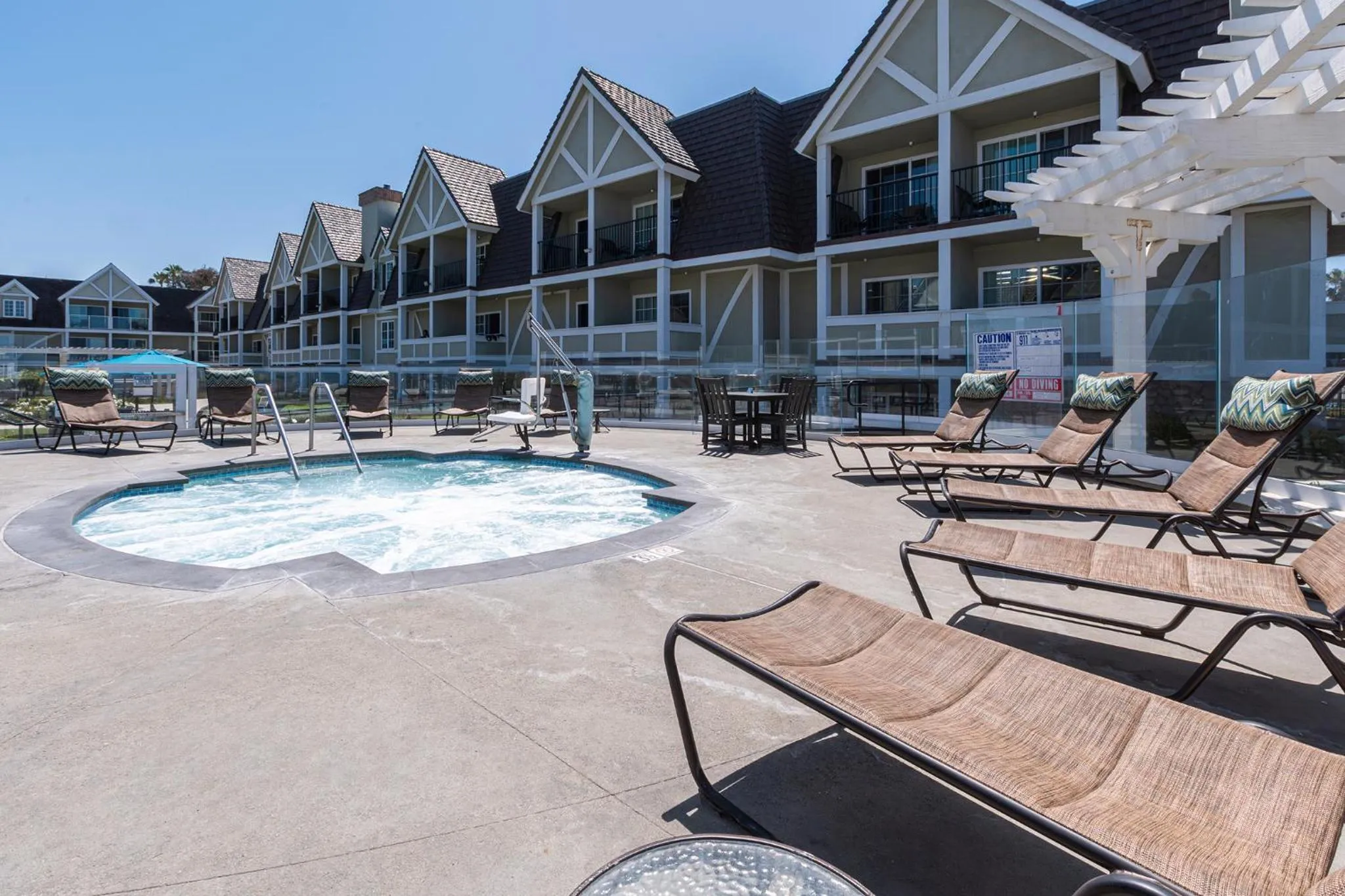 Hot Tub in Carlsbad Inn Beach Resort