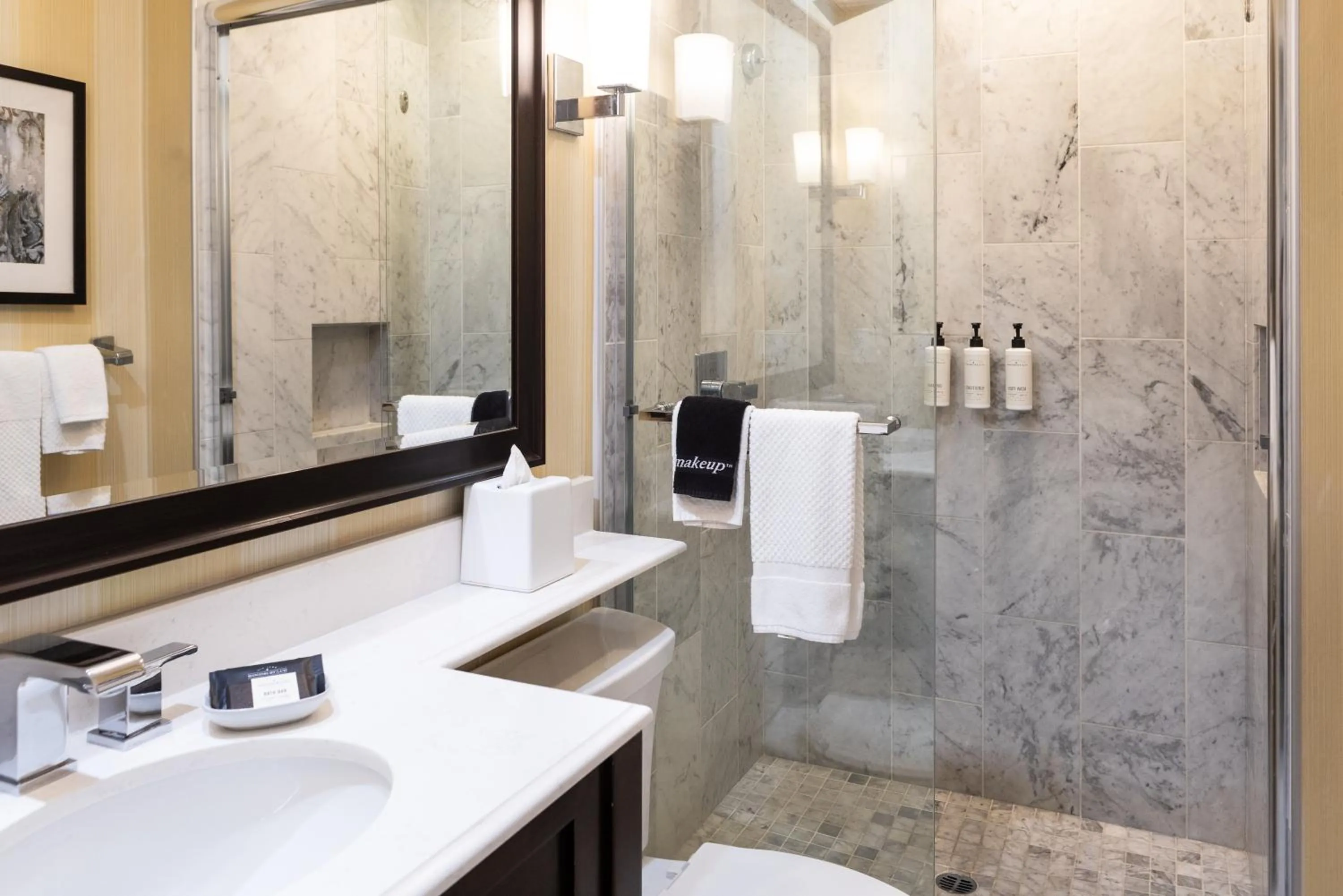 Bathroom in Carlsbad Inn Beach Resort