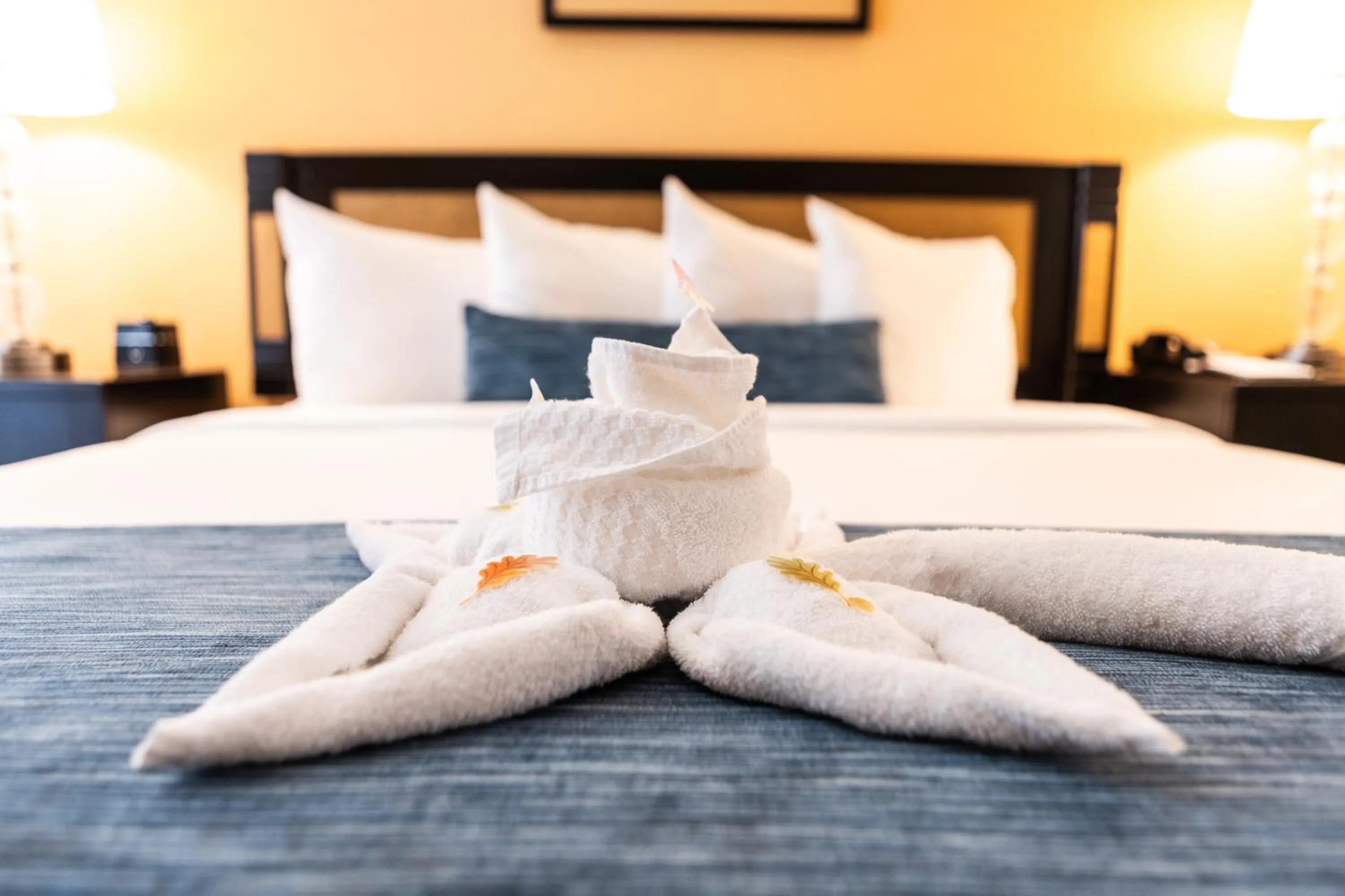 Bed in Carlsbad Inn Beach Resort