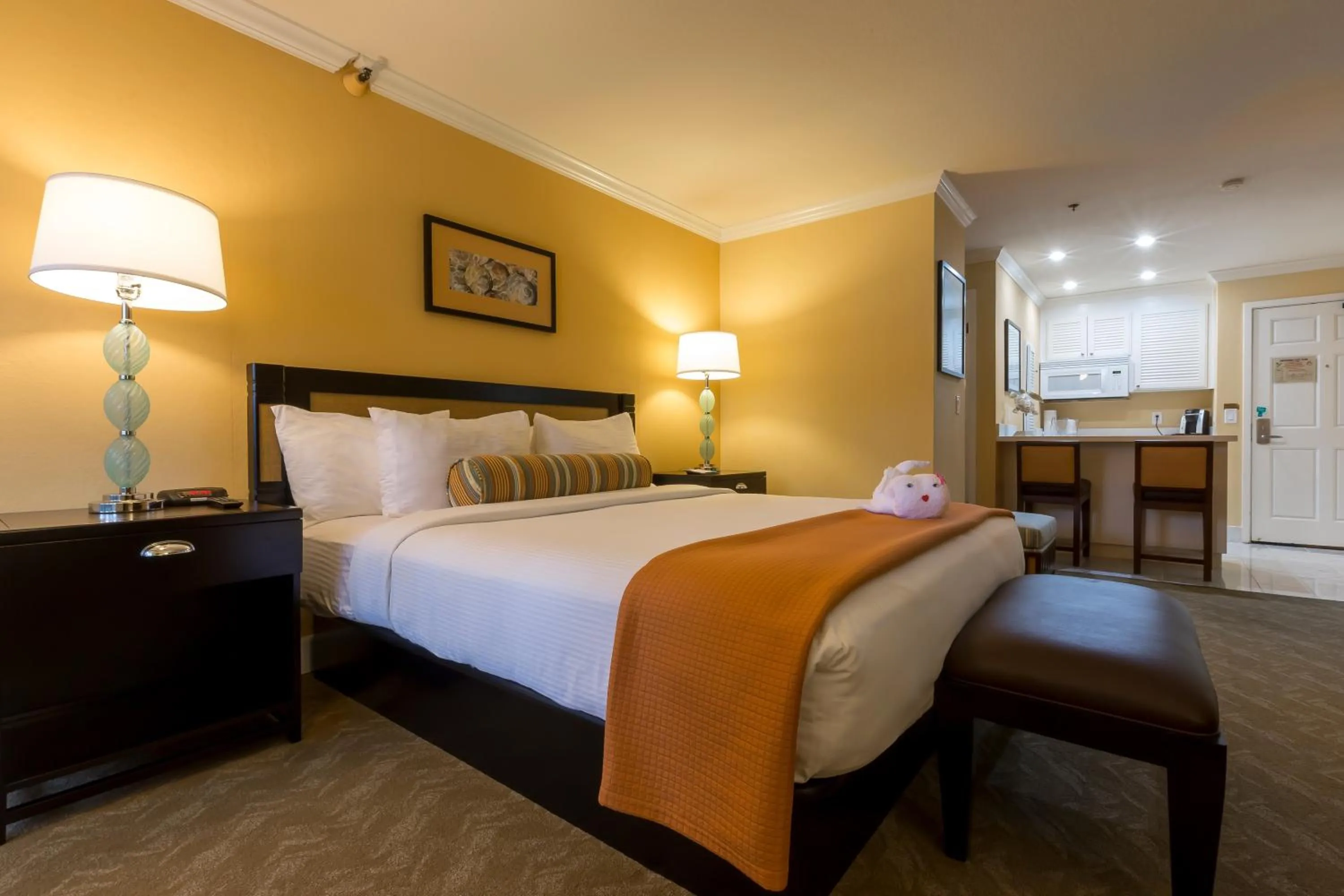 King Room in Carlsbad Inn Beach Resort