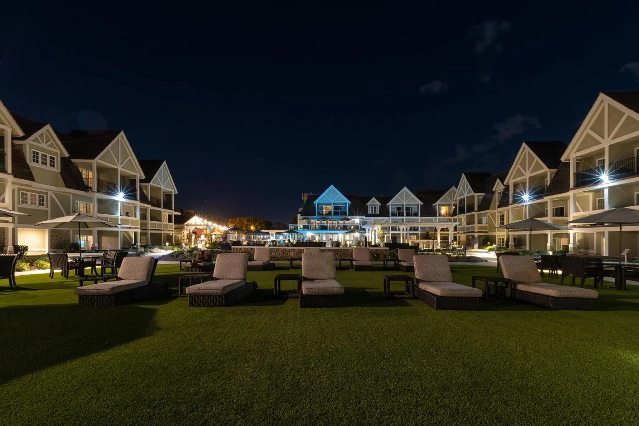 Night in Carlsbad Inn Beach Resort