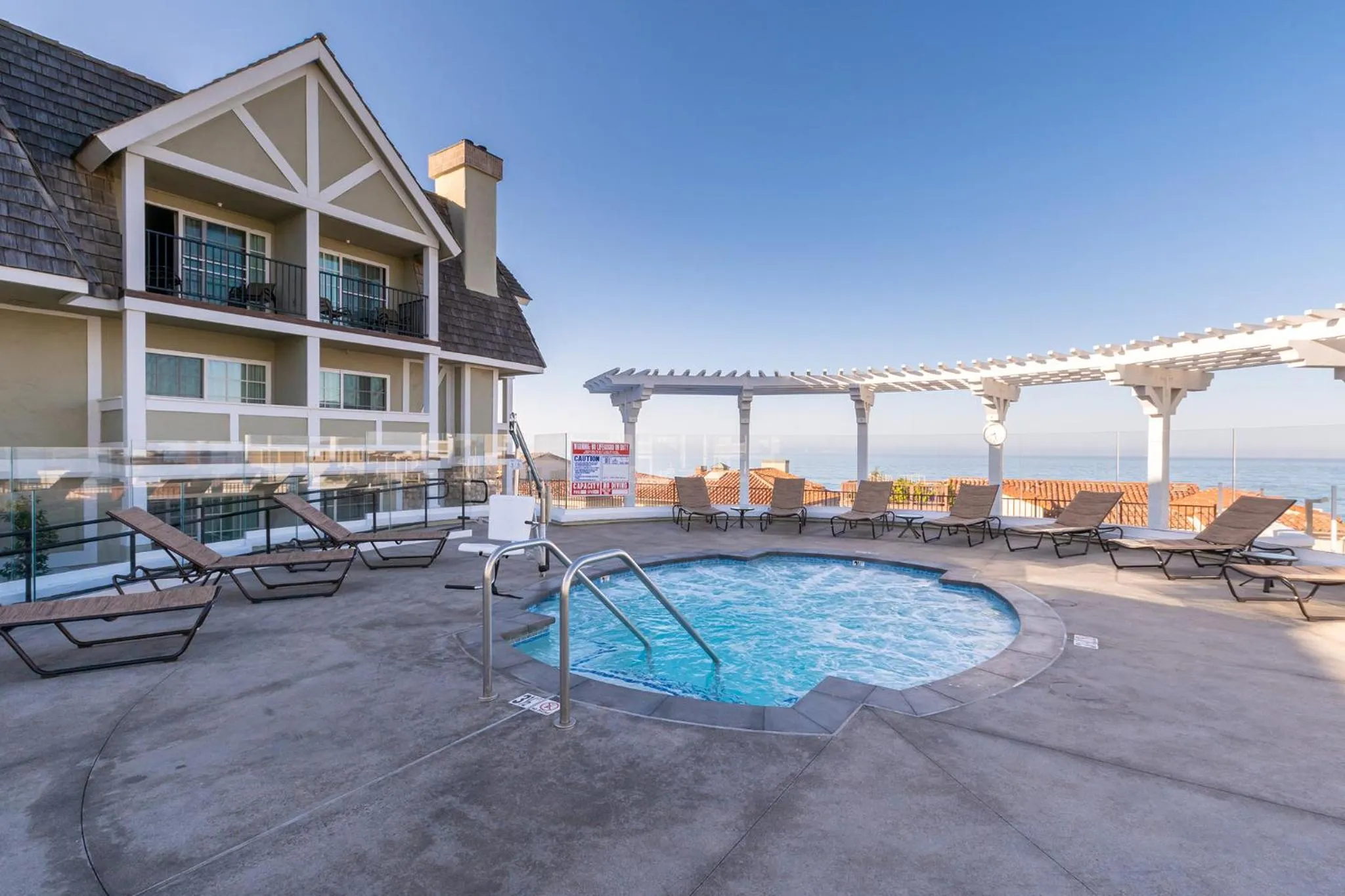 Hot Tub in Carlsbad Inn Beach Resort
