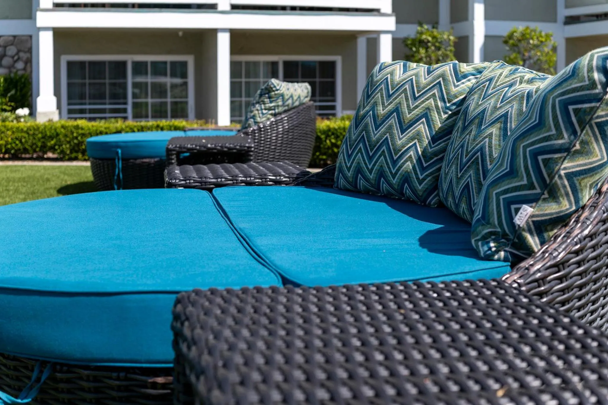 Seating area in Carlsbad Inn Beach Resort