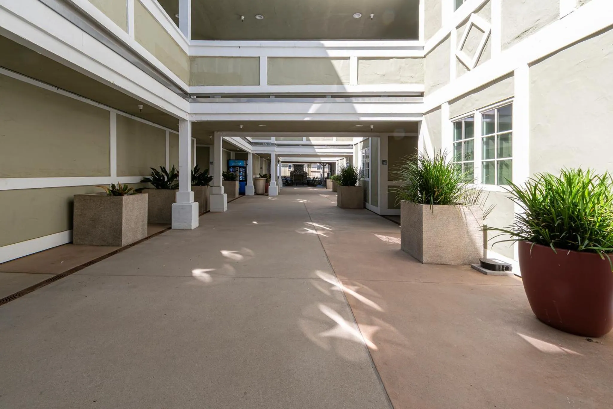 Property building in Carlsbad Inn Beach Resort