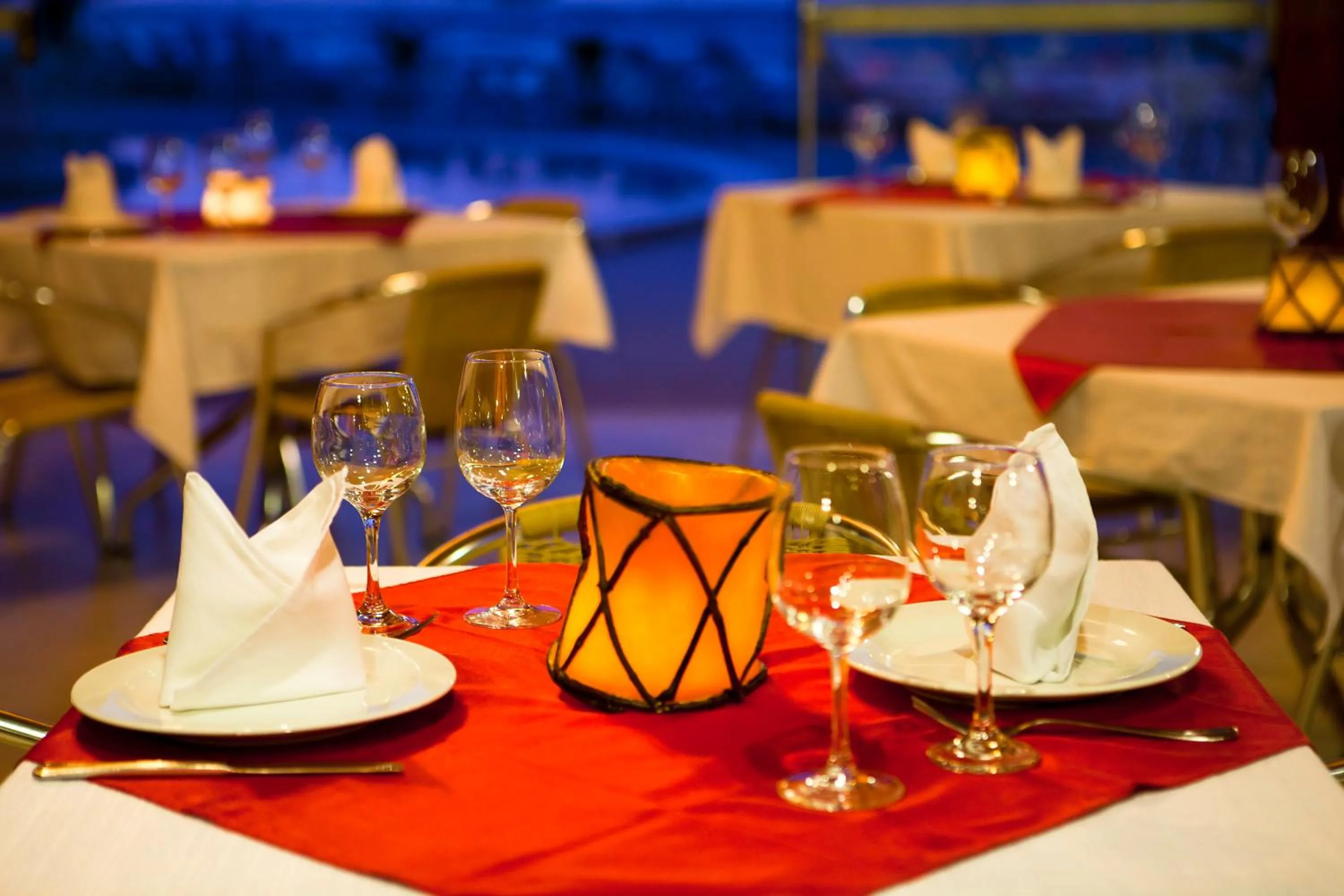 Restaurant/places to eat in Hotel Karapitangui