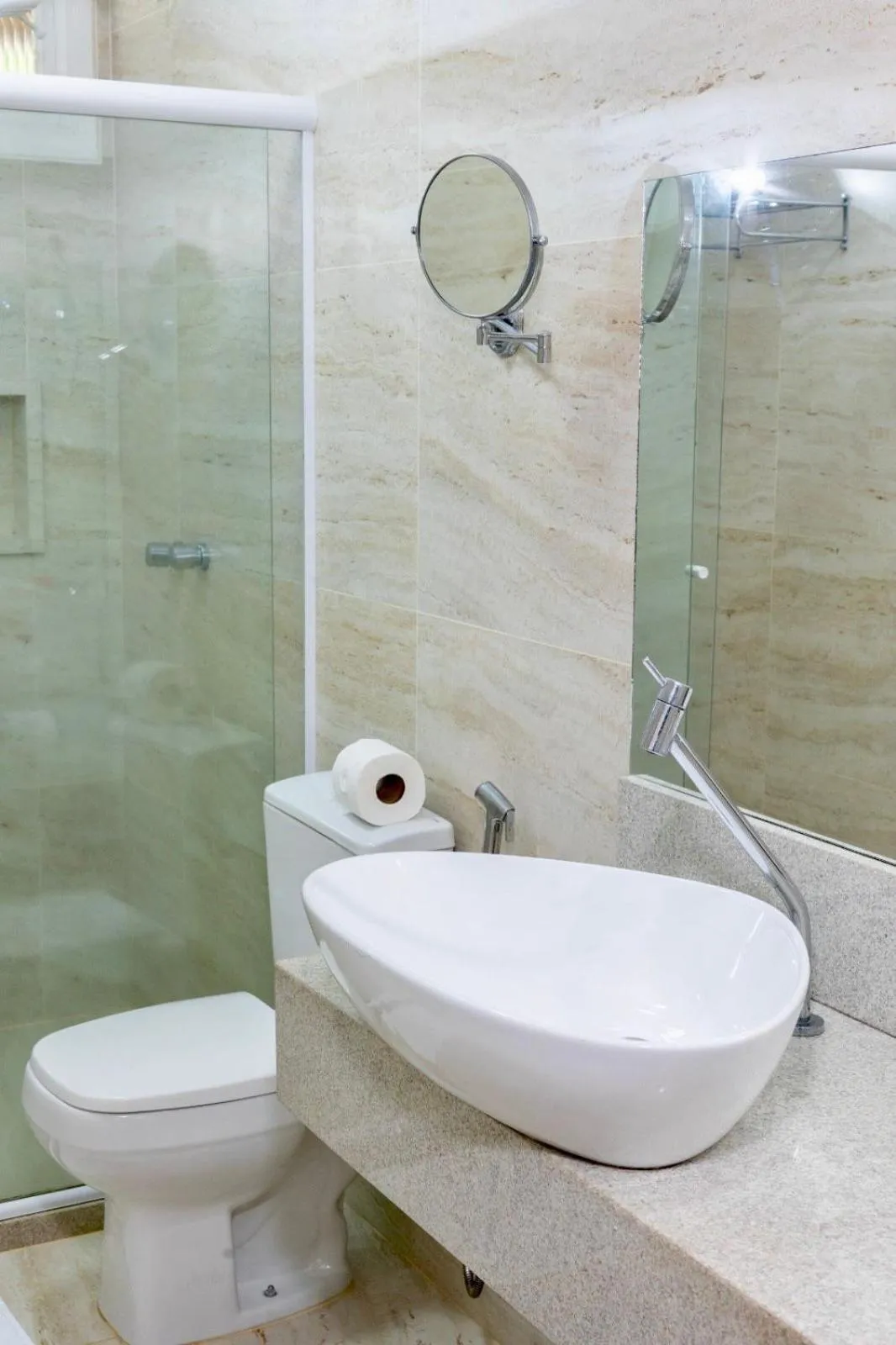 Shower in Hotel Karapitangui