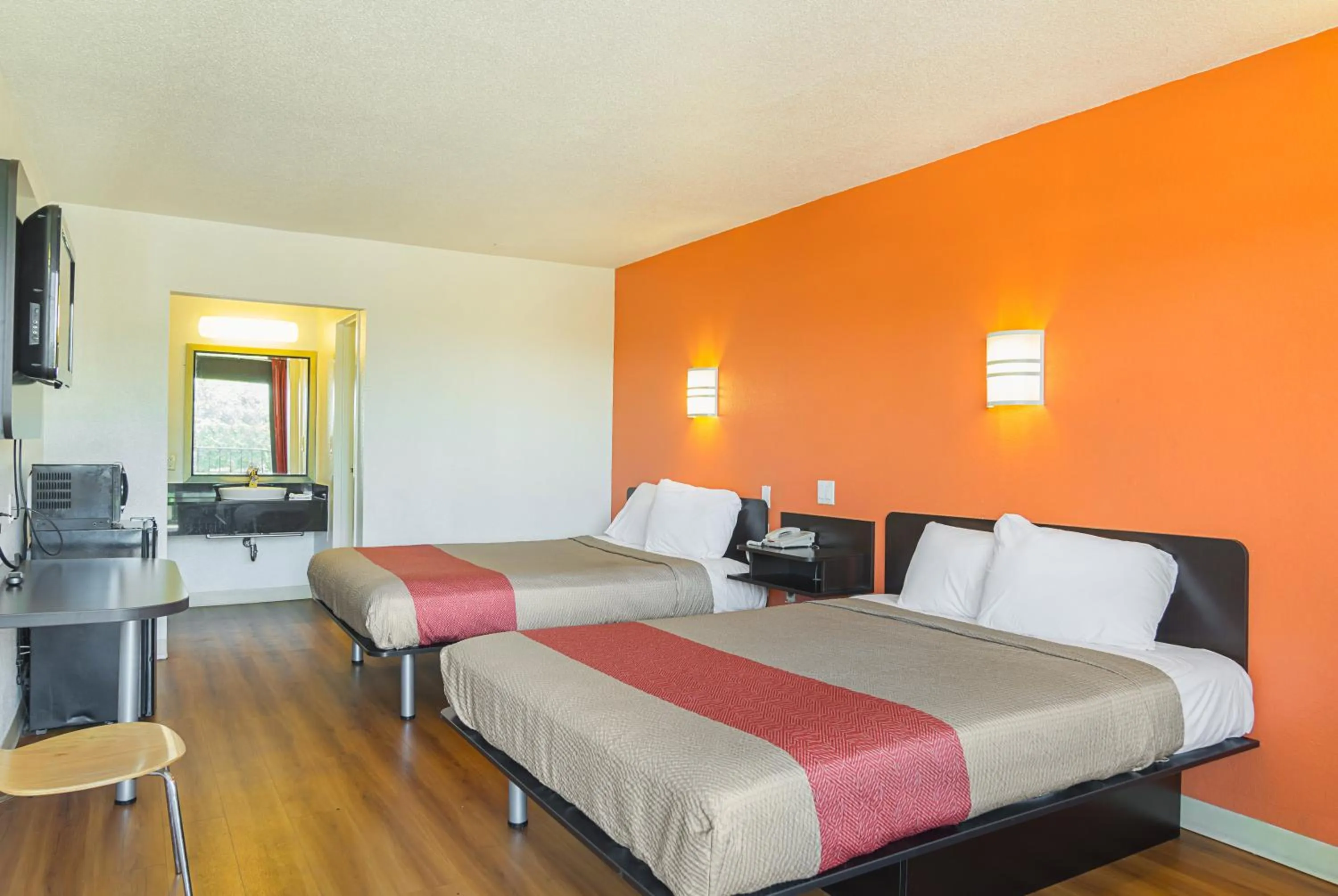 Bedroom, Bed in Motel 6-Little Rock, AR - West