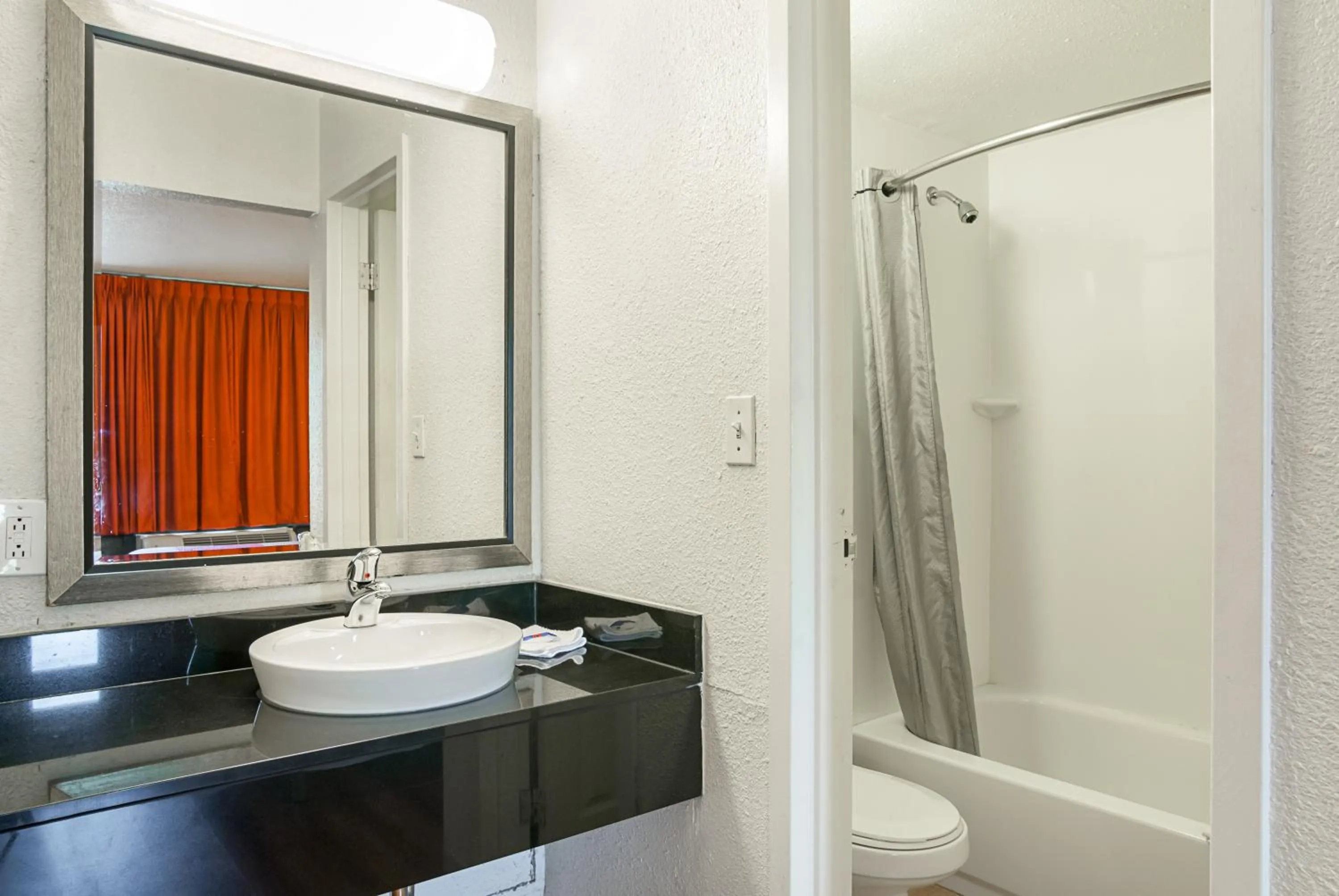 Bathroom in Motel 6-Little Rock, AR - West