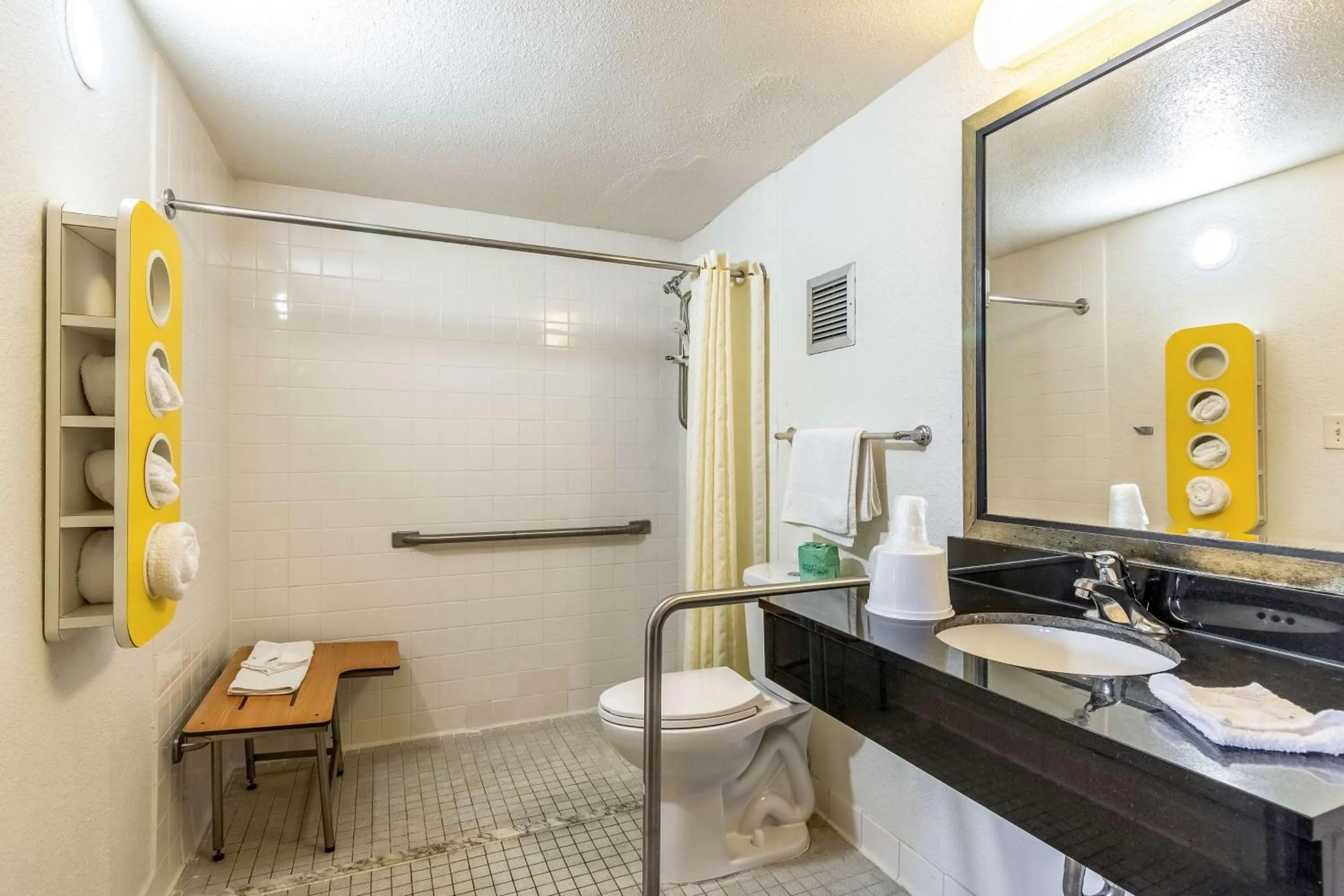 Bathroom in Motel 6-Little Rock, AR - West