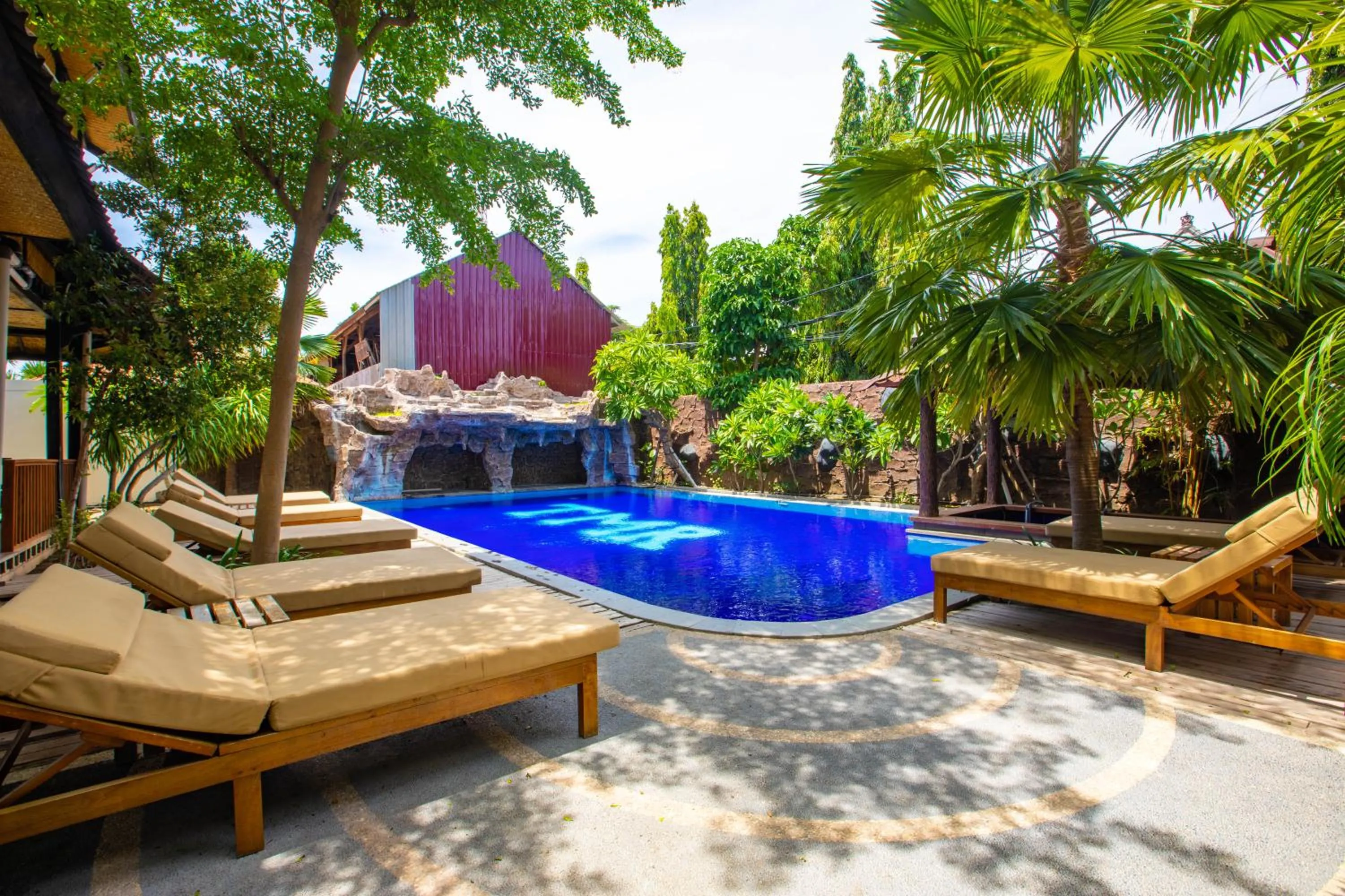 Swimming pool in Gili Sands Hotel & Bar