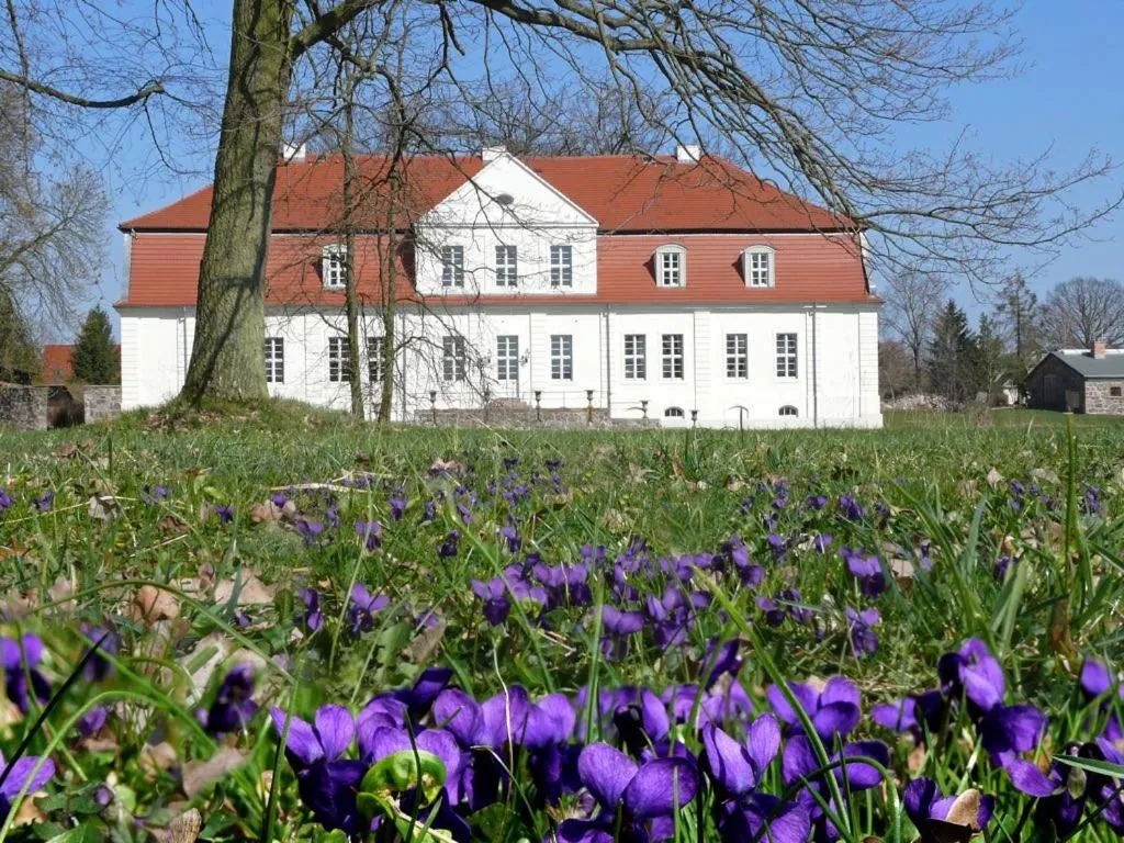 Property building in Jagdschloss Kotelow