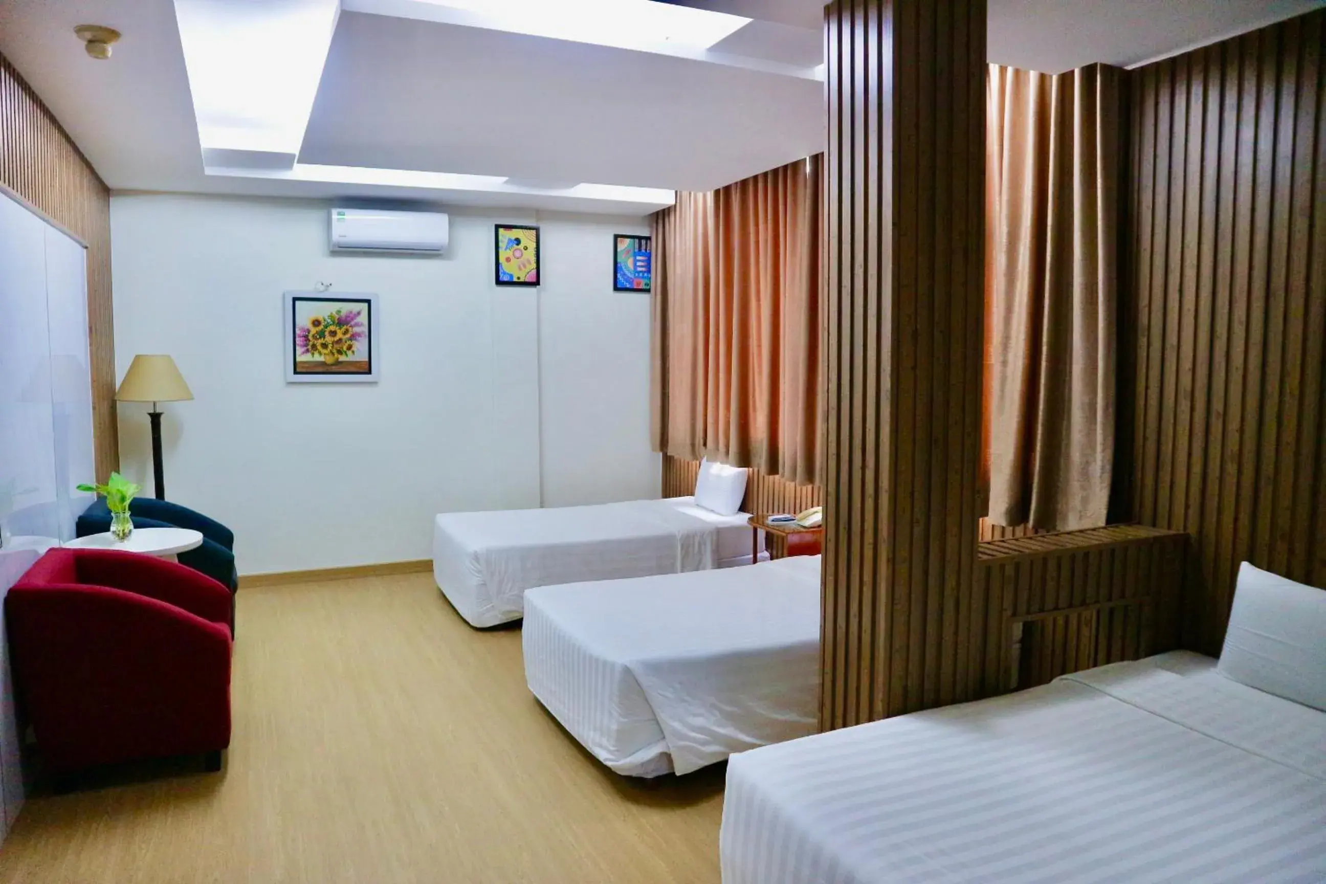 Standard Triple Room in Sammy Hotel Standard Triple Room in Sammy Hotel