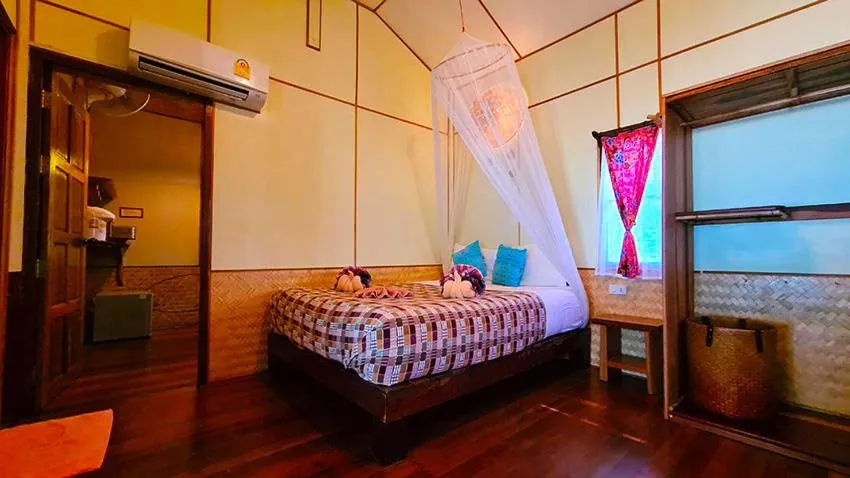 Bed in Longtail Beach Resort