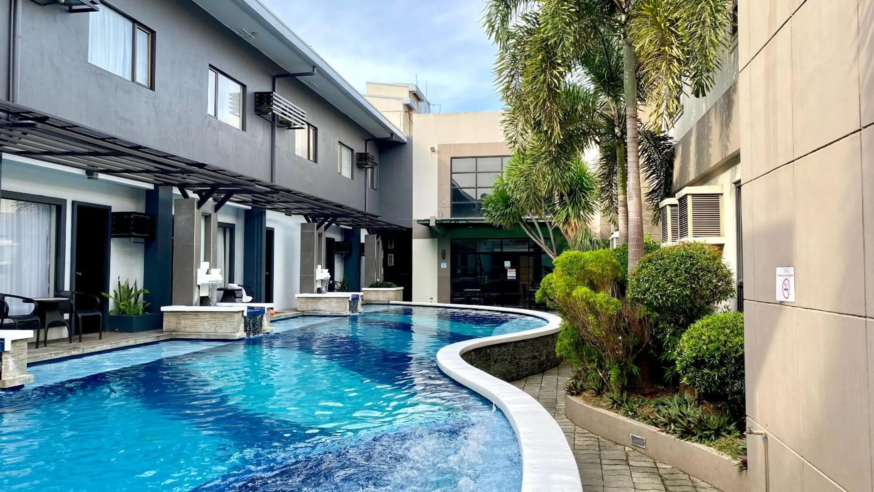 Pool view in Circle Inn Hotel and Suites Bacolod