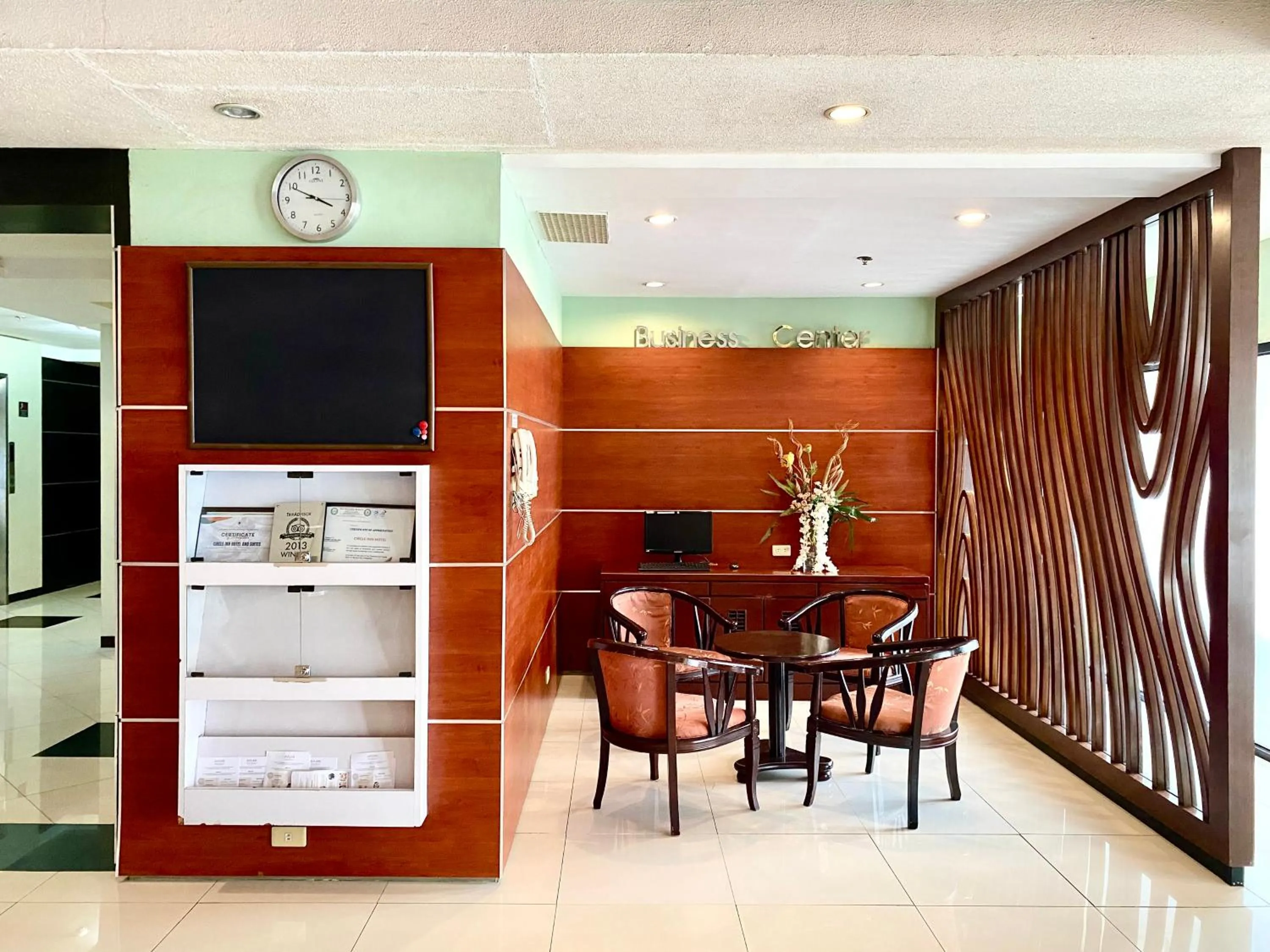 Lobby or reception in Circle Inn Hotel and Suites Bacolod
