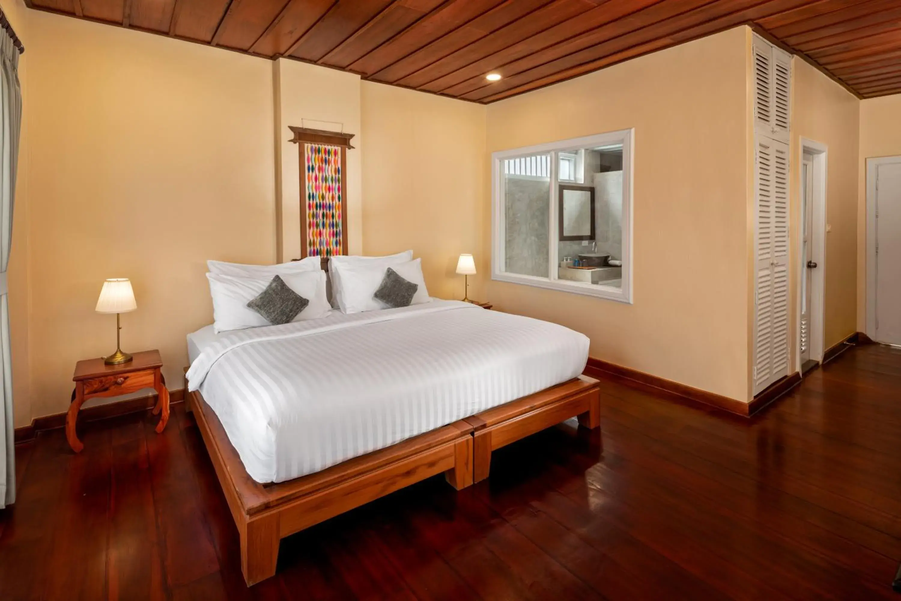 Grand Deluxe Heritage Room in Maison Dalabua Grand Deluxe Heritage Room in Maison Dalabua