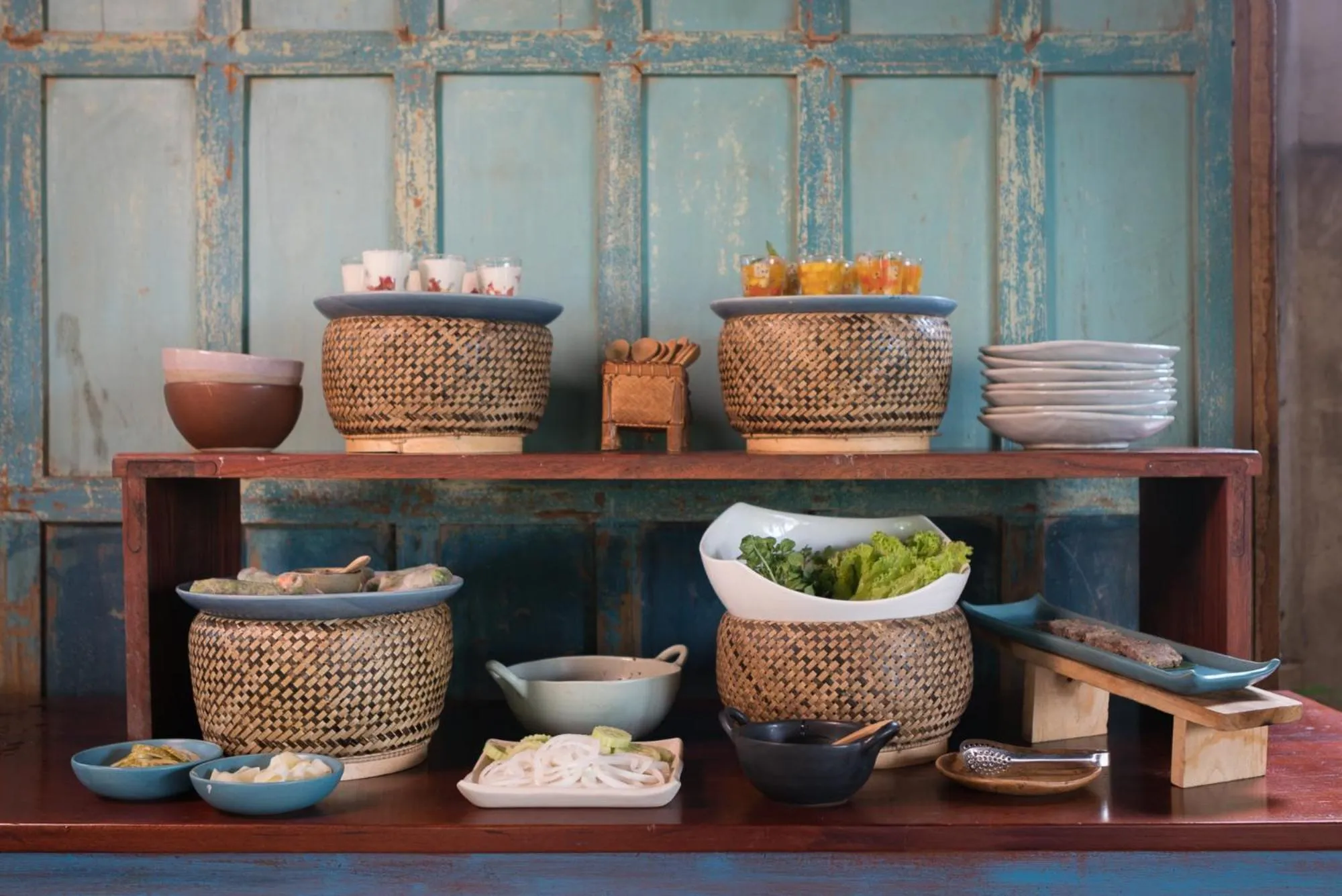 Restaurant/places to eat in Maison Dalabua