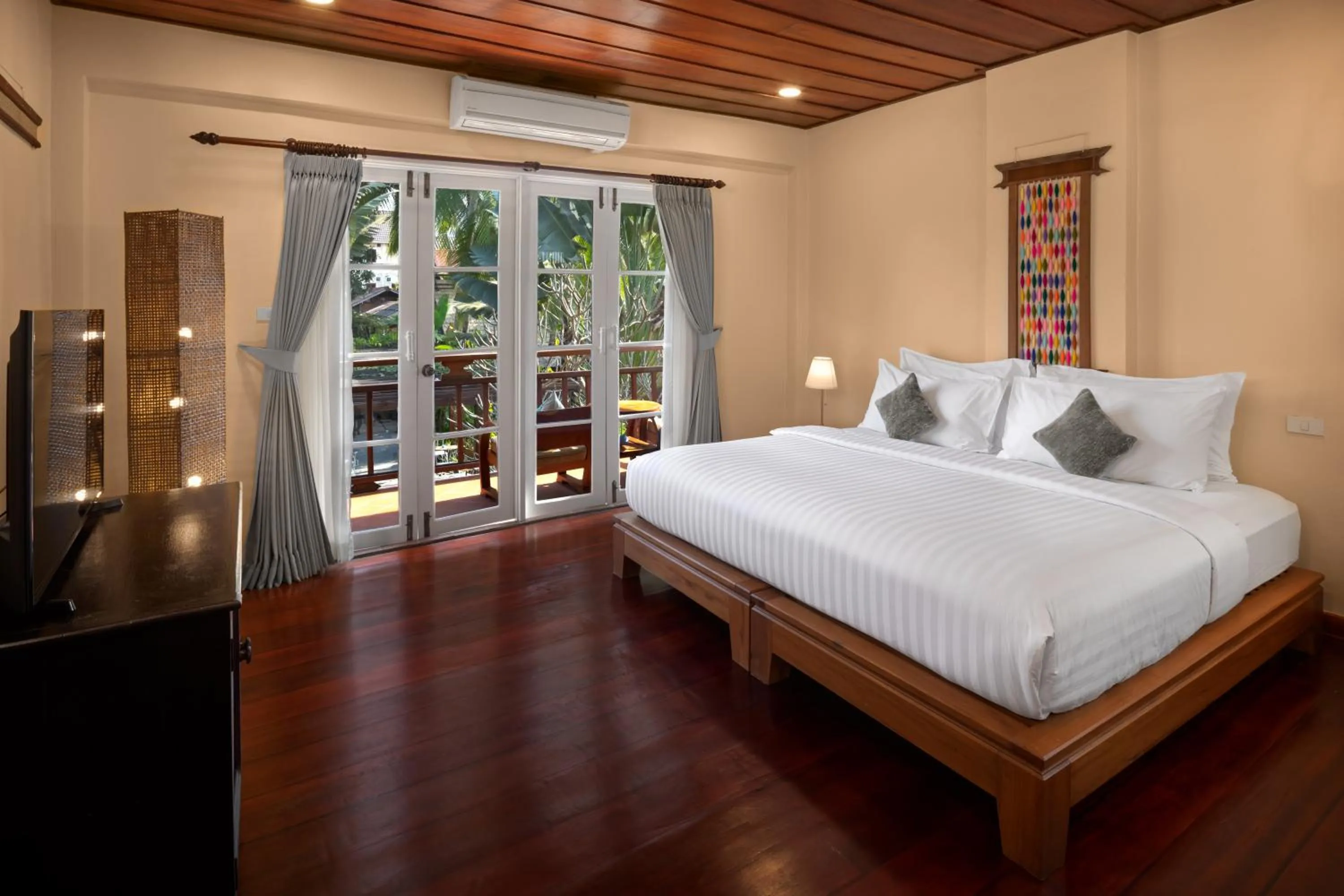 Photo of the whole room, Bed in Maison Dalabua