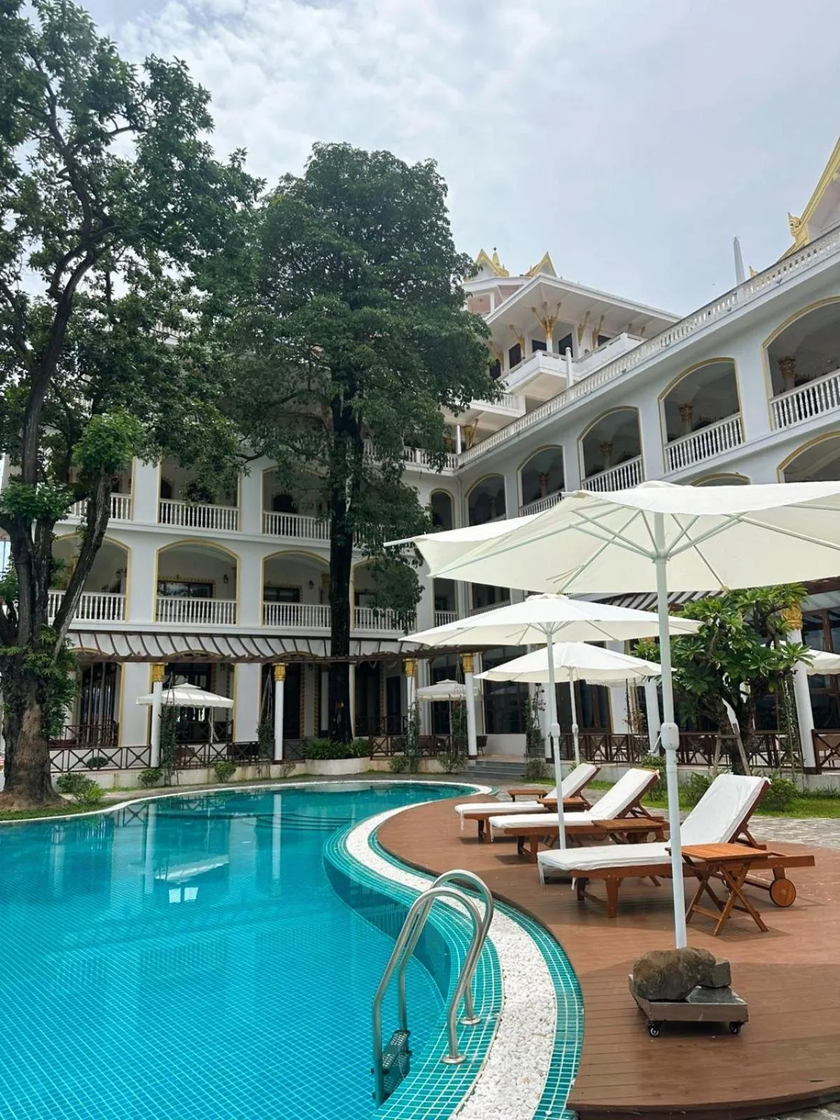 Pool view in Champa Palace Hotel