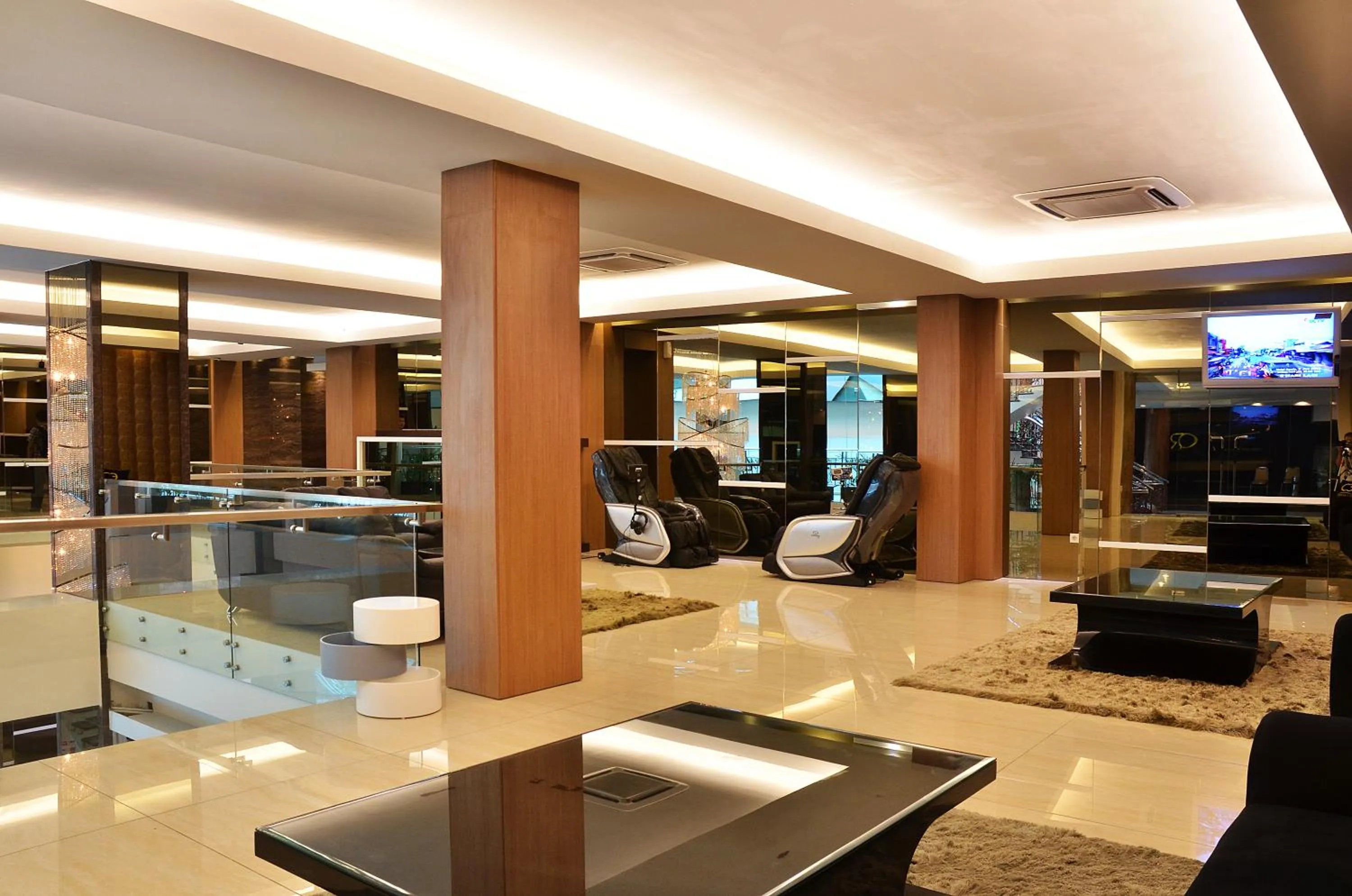 Lobby or reception in El Cavana Bandung