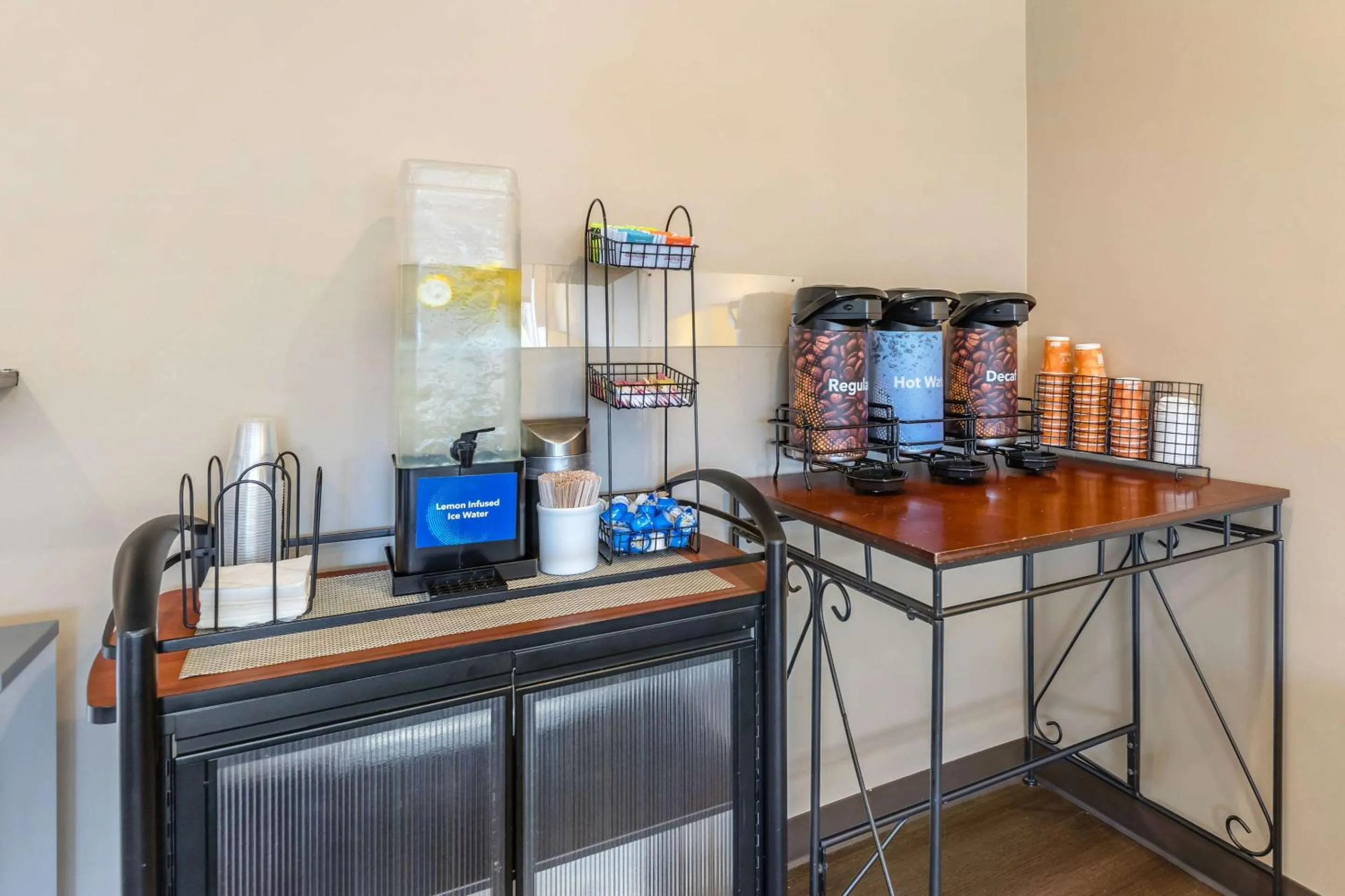 Lobby or reception in Comfort Inn Monterey Park - Los Angeles