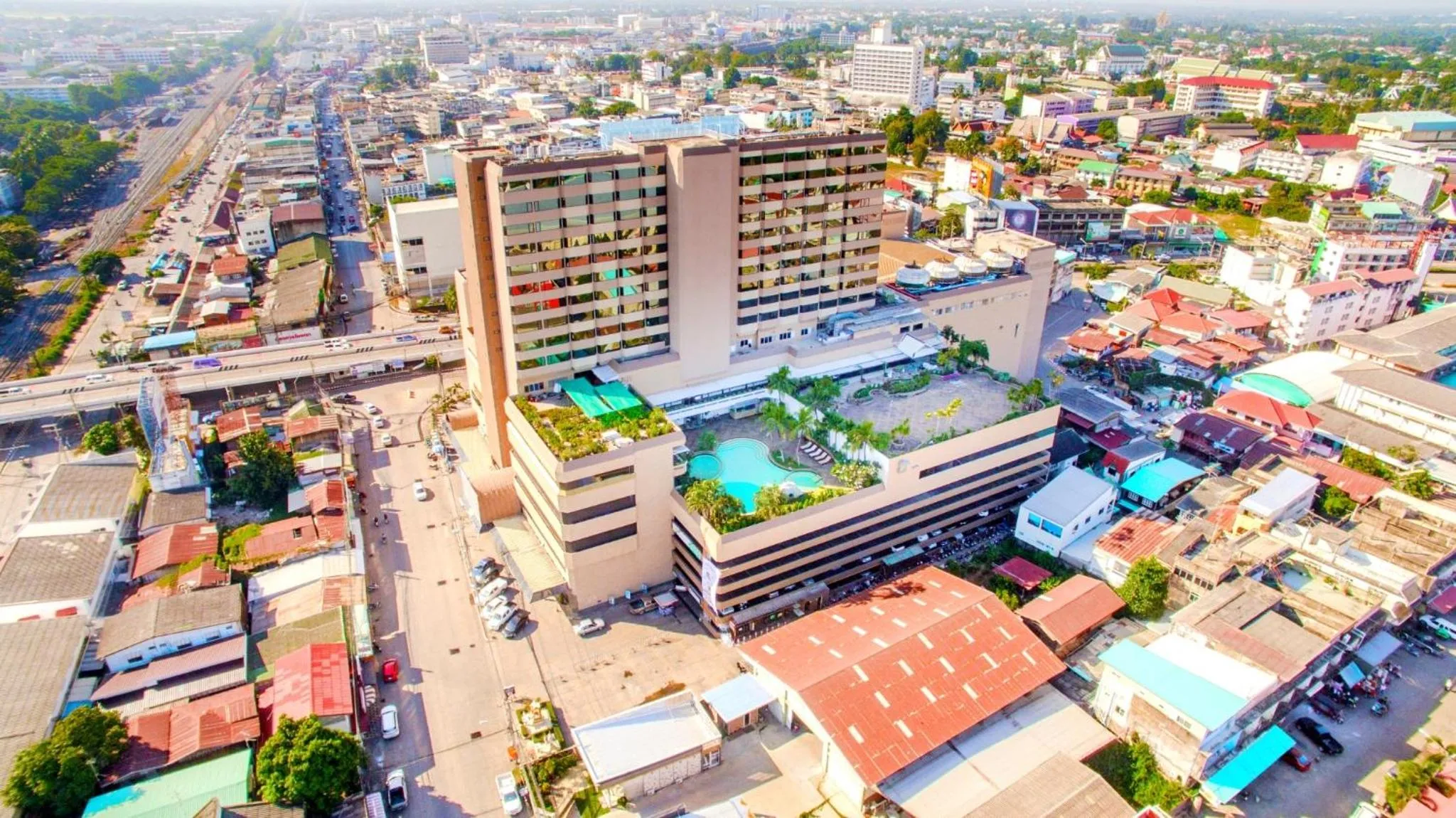 Topland Hotel & Convention Centre