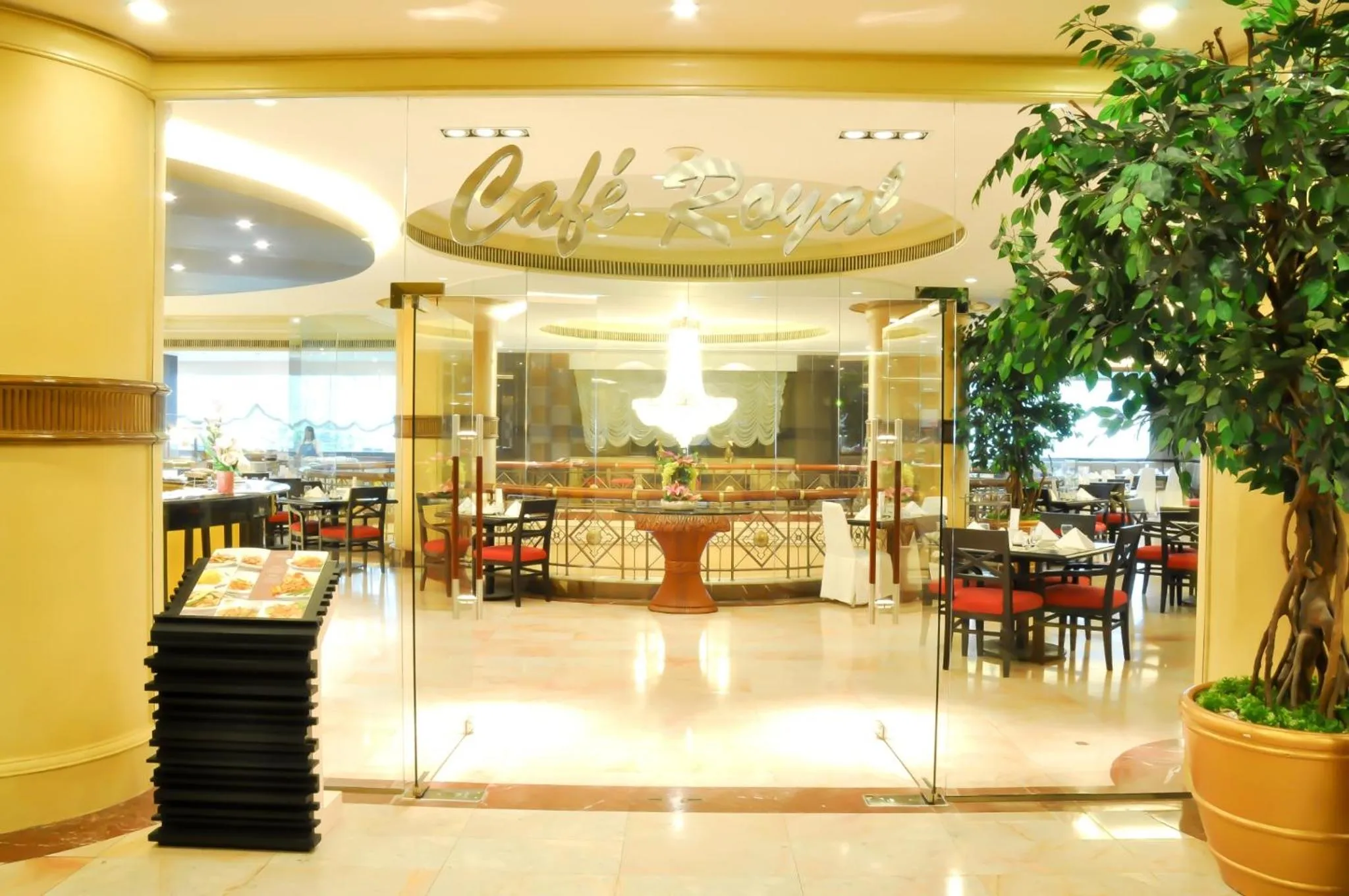 Topland Hotel & Convention Centre