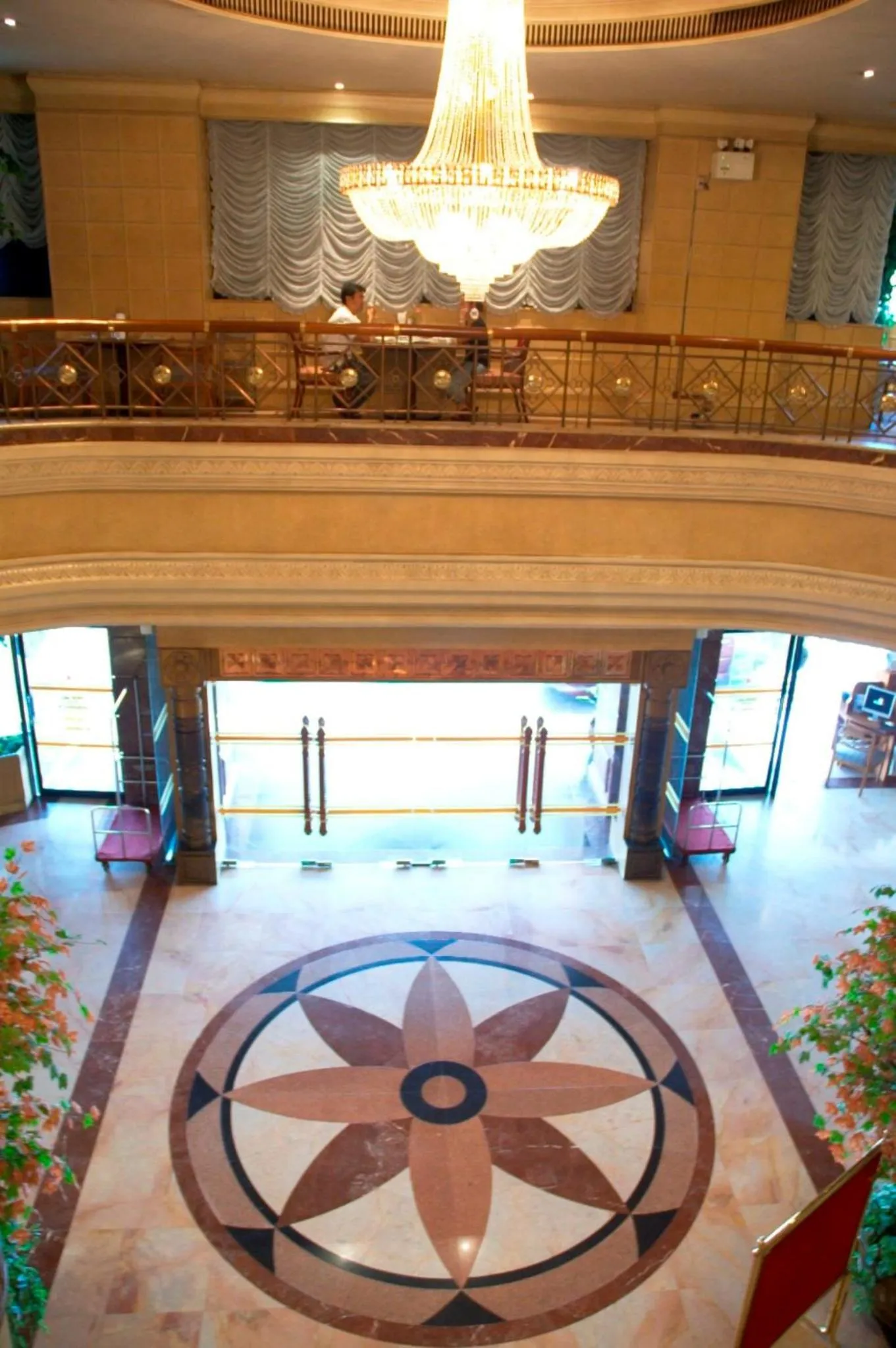 Topland Hotel & Convention Centre