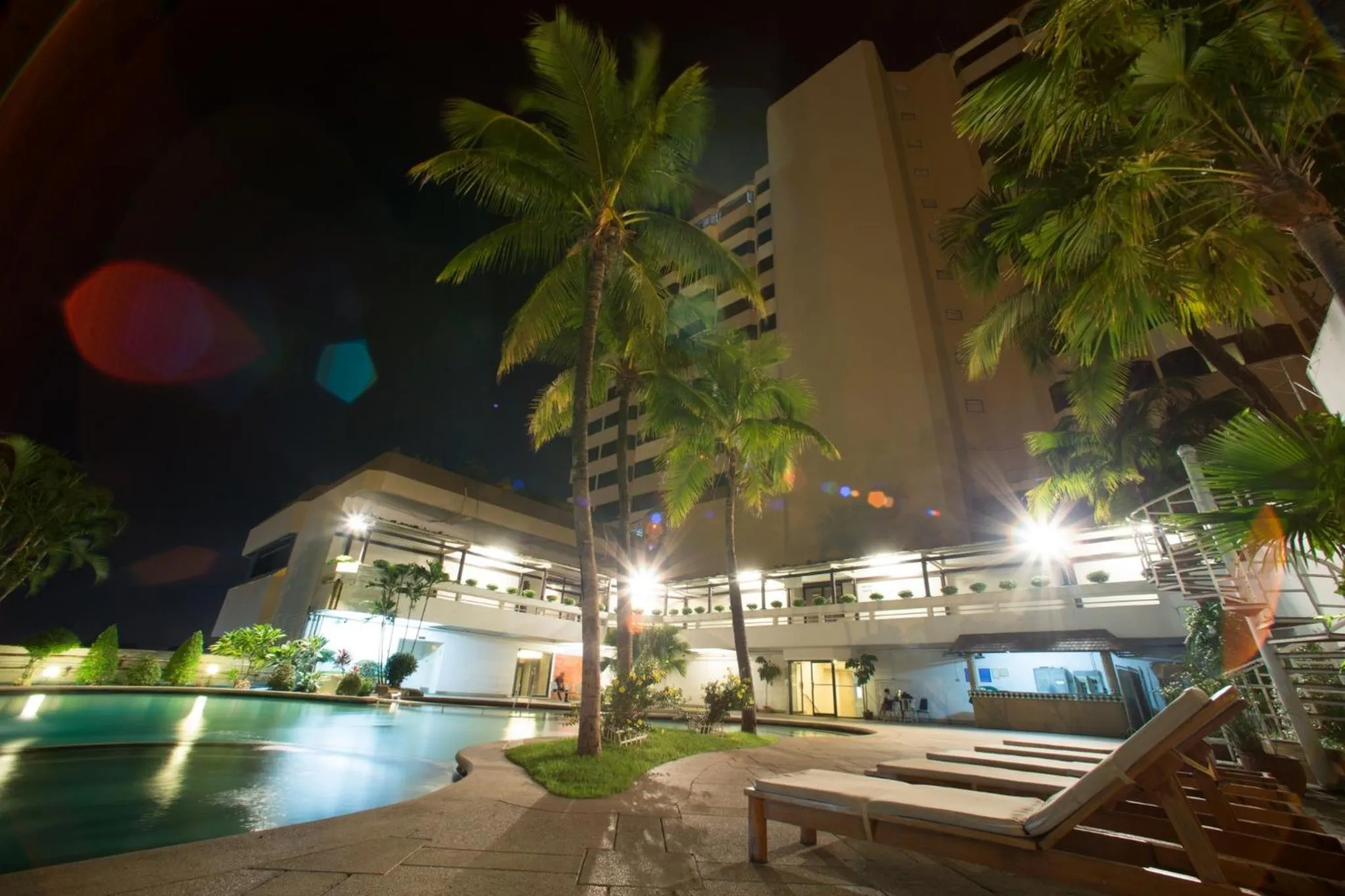 Topland Hotel & Convention Centre