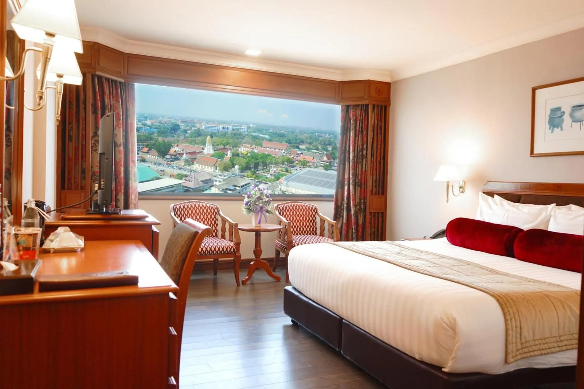 Bed in Topland Hotel & Convention Centre