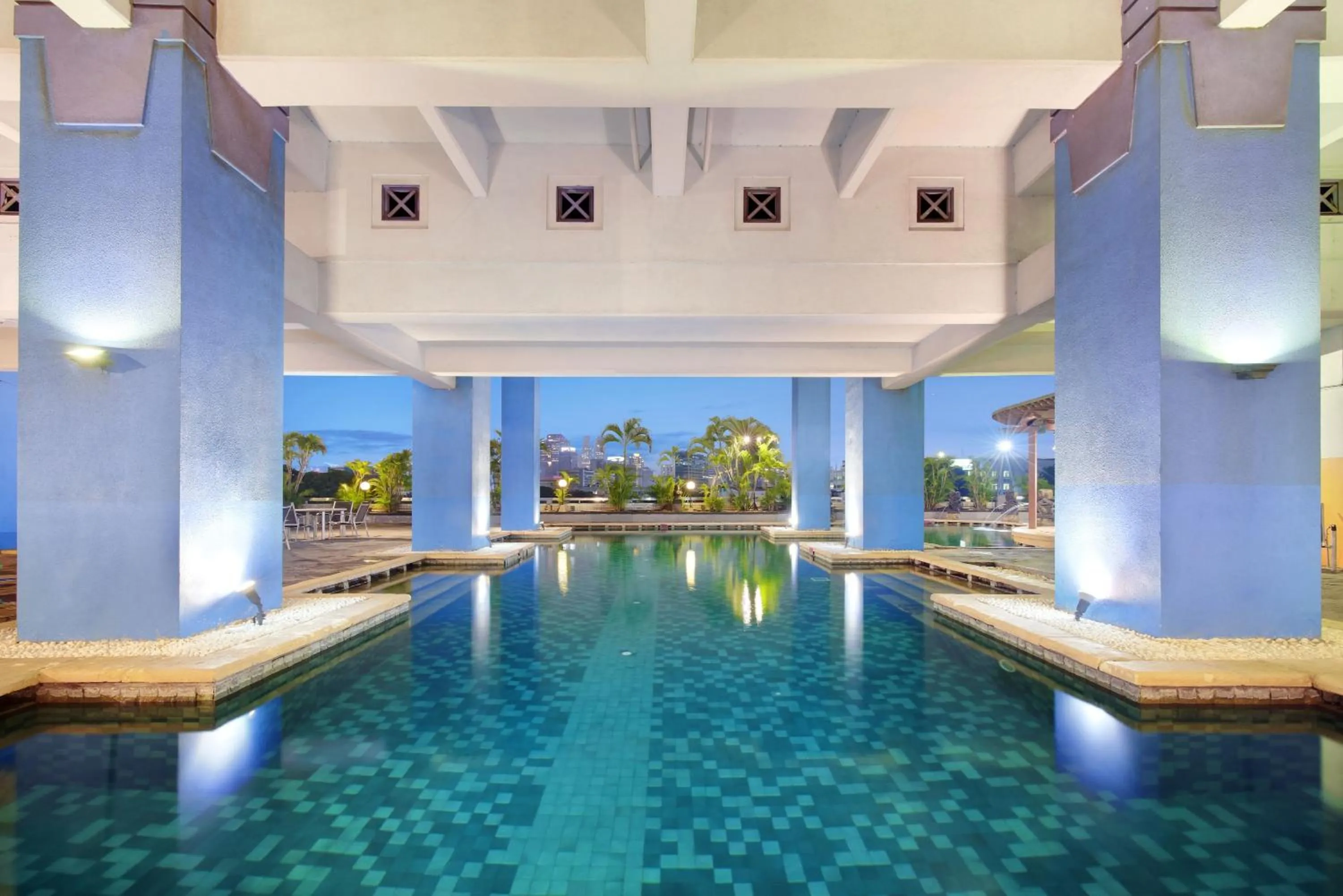 Swimming pool in Lumire Hotel & Convention Centre