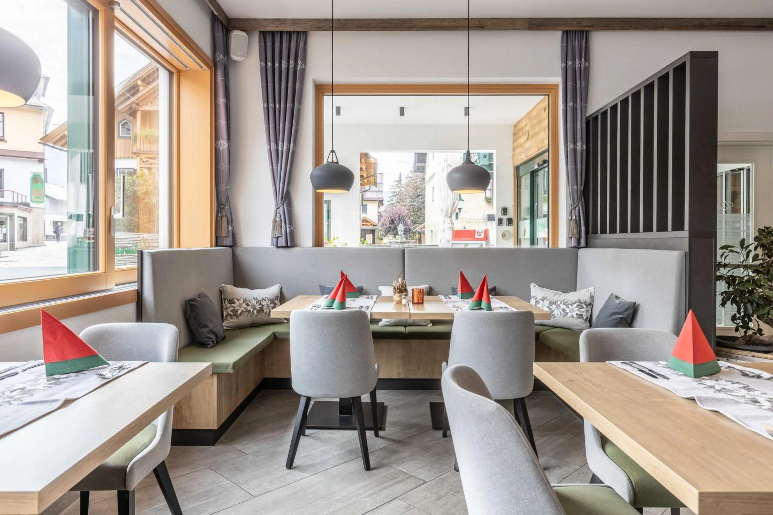 Hotel Post by keyone