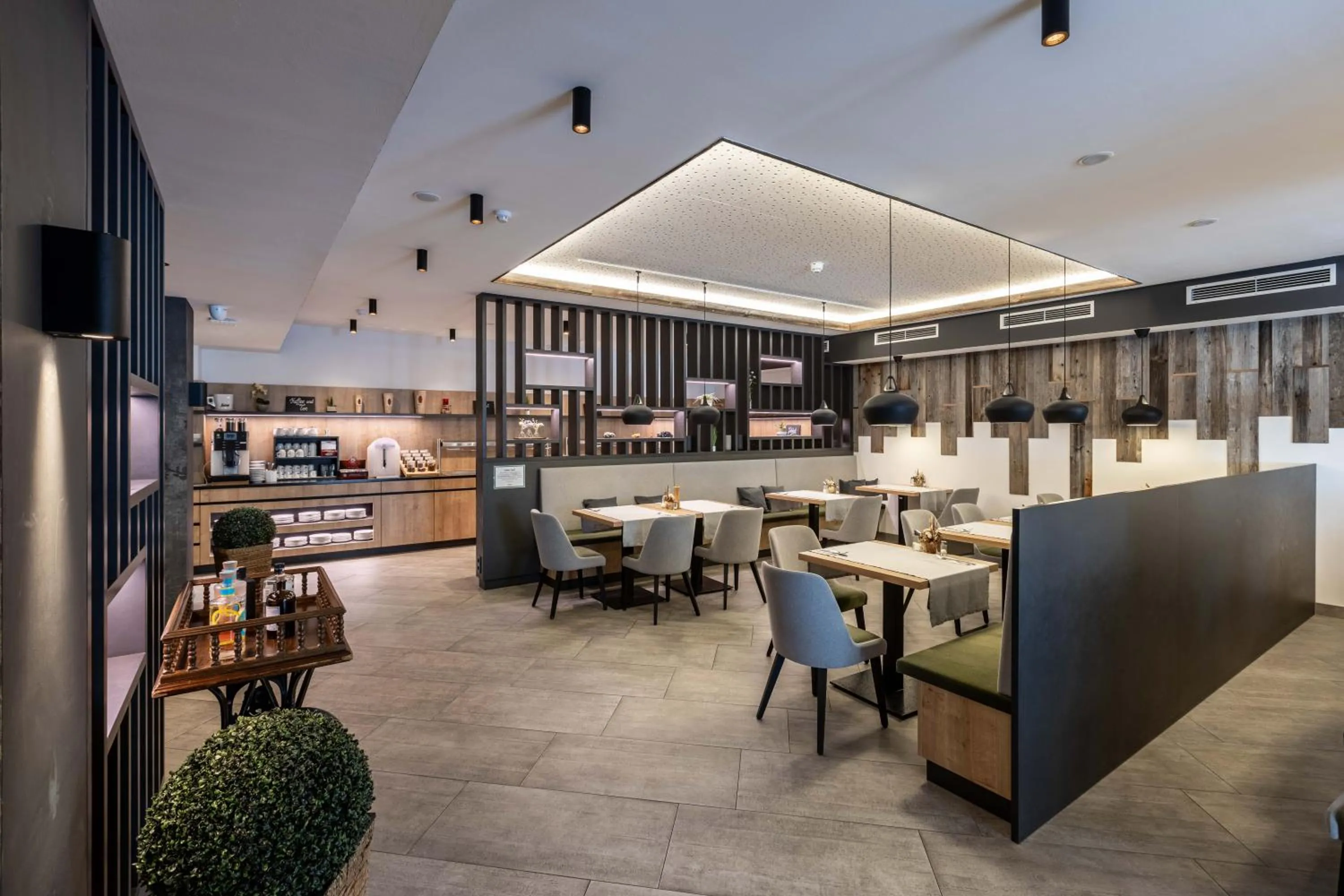 Hotel Post by keyone