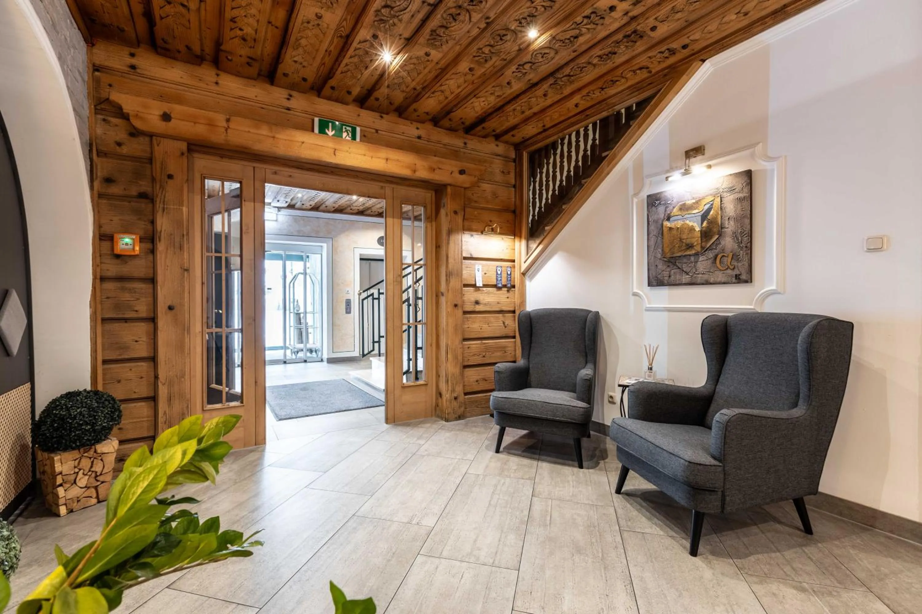 Hotel Post by keyone