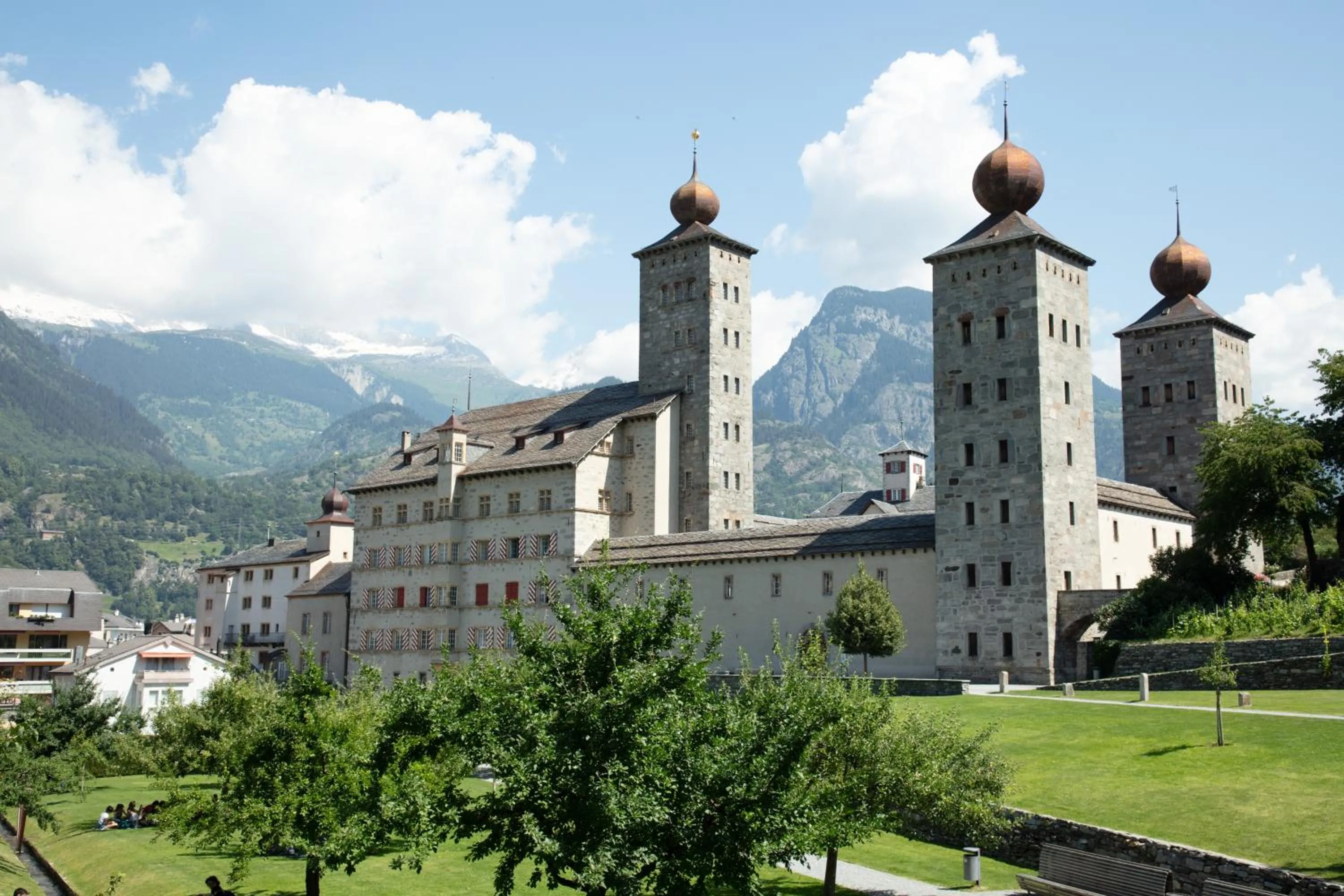 Landmark view in Good Night Inn