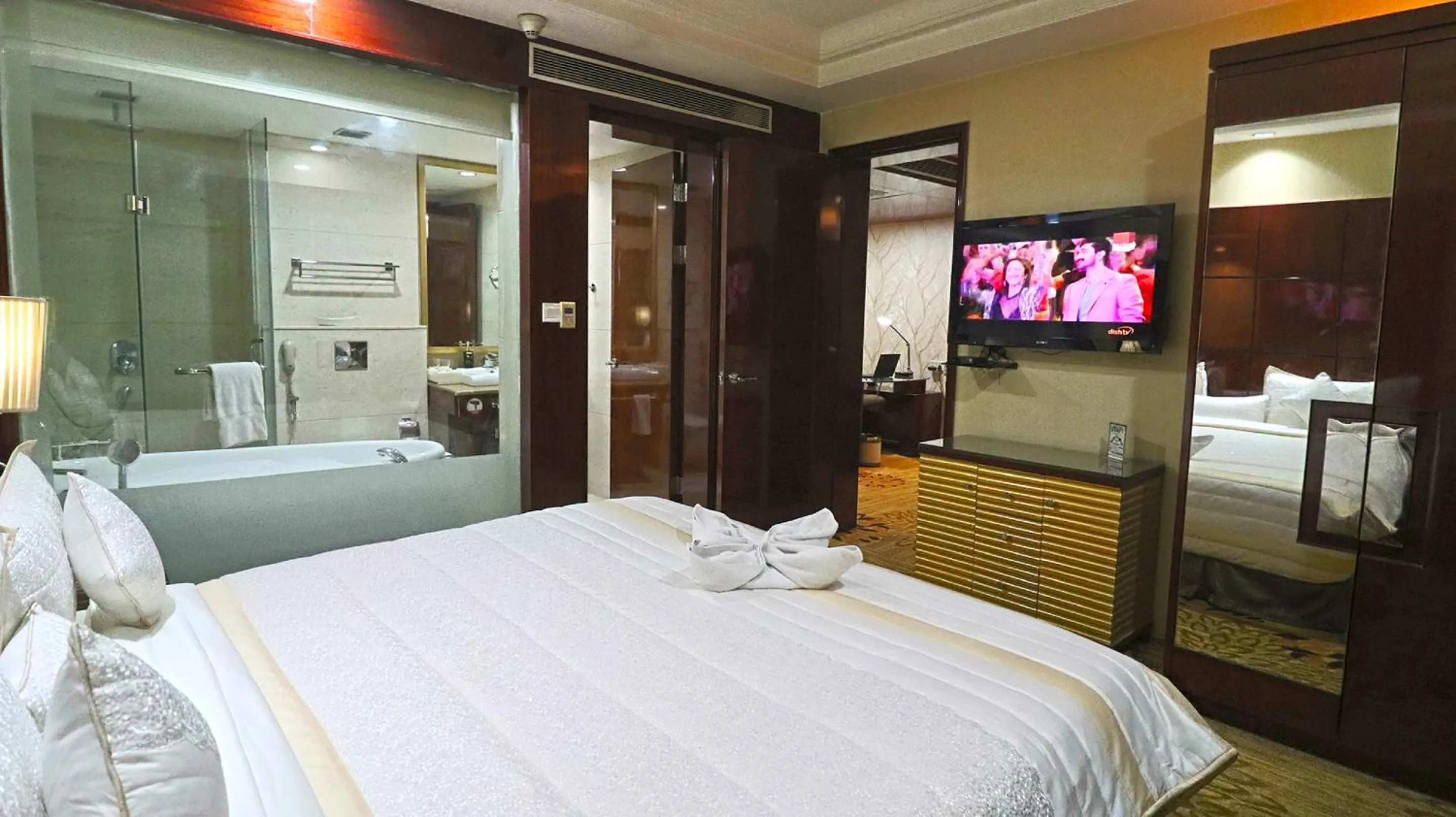 View (from property/room), Bed in SkyCity Hotel Gurgaon